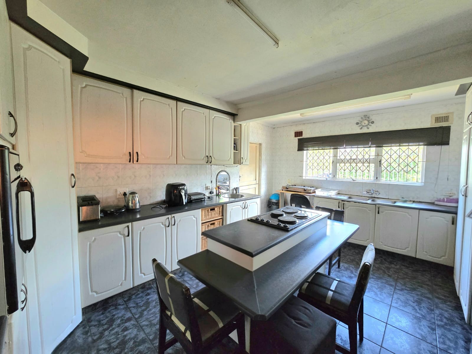 House for sale in Shallcross, Chatsworth, KwaZulu Natal, 754 m²