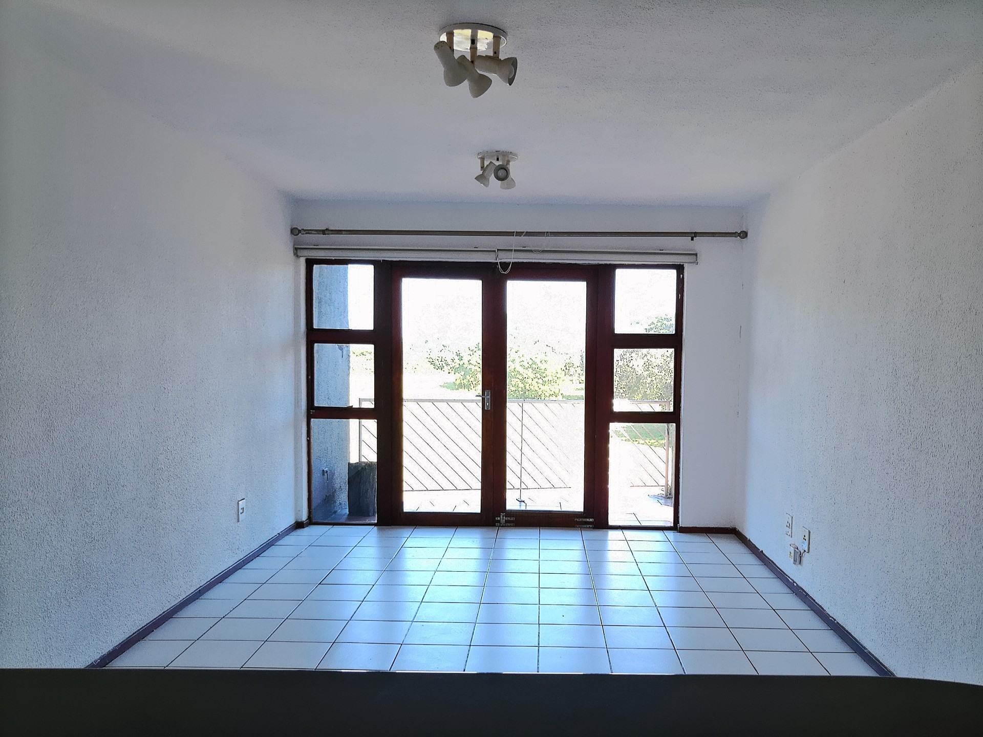 Complex To Rent in Meer En See, Richards Bay, KwaZulu Natal