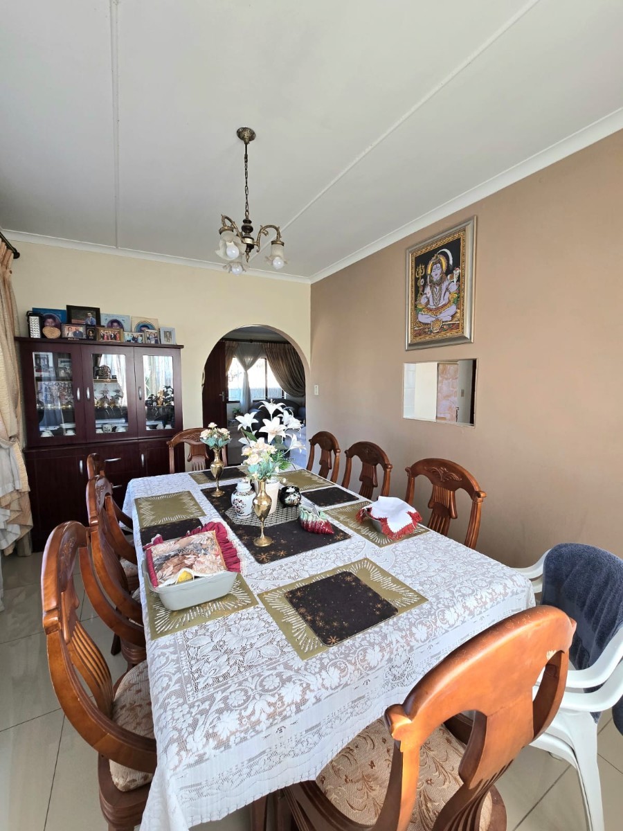 House for sale in Clare Hills, Durban, KwaZulu Natal, 200 m²