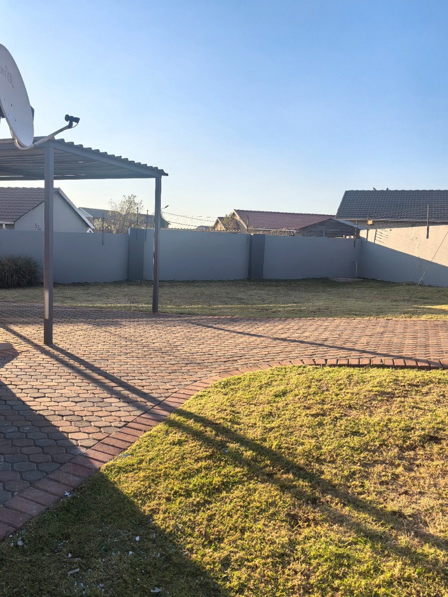 House For Sale in Middelburg Nazaret Sam Rose Valley