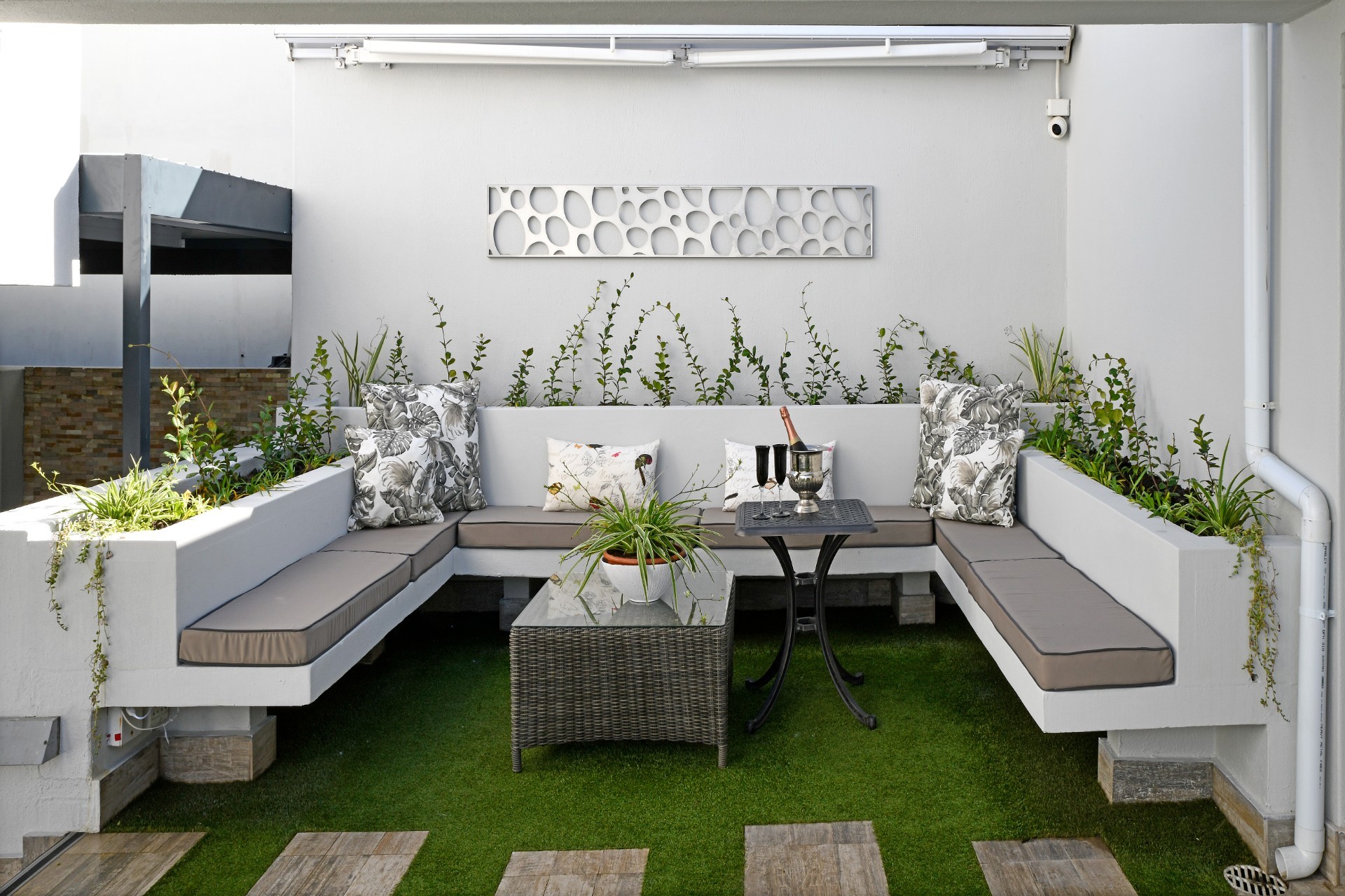 Turnkey Boutique Apartment Portfolio in a Prime Franschhoek Location