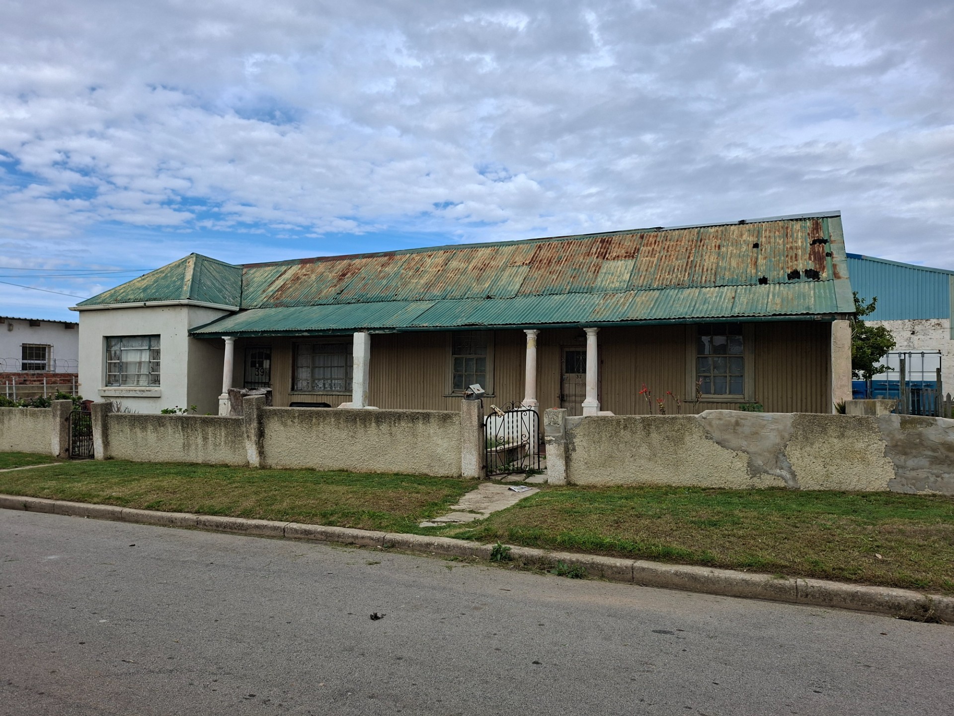 971m² Development Opportunity in Sidwell - Ideal for Commercial Conversion