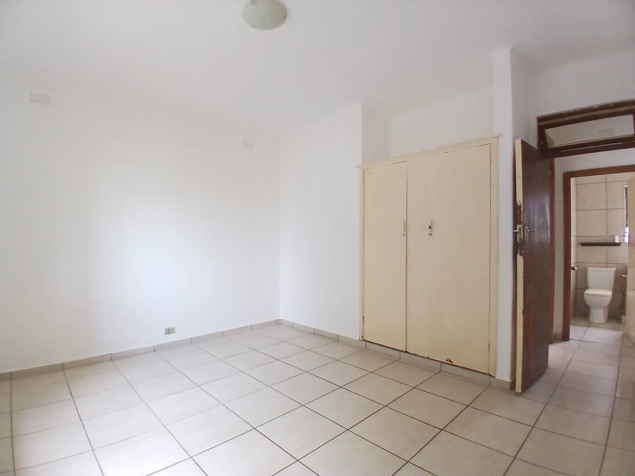 2 Bedroom 1 Full bathroom Apartment in Margate