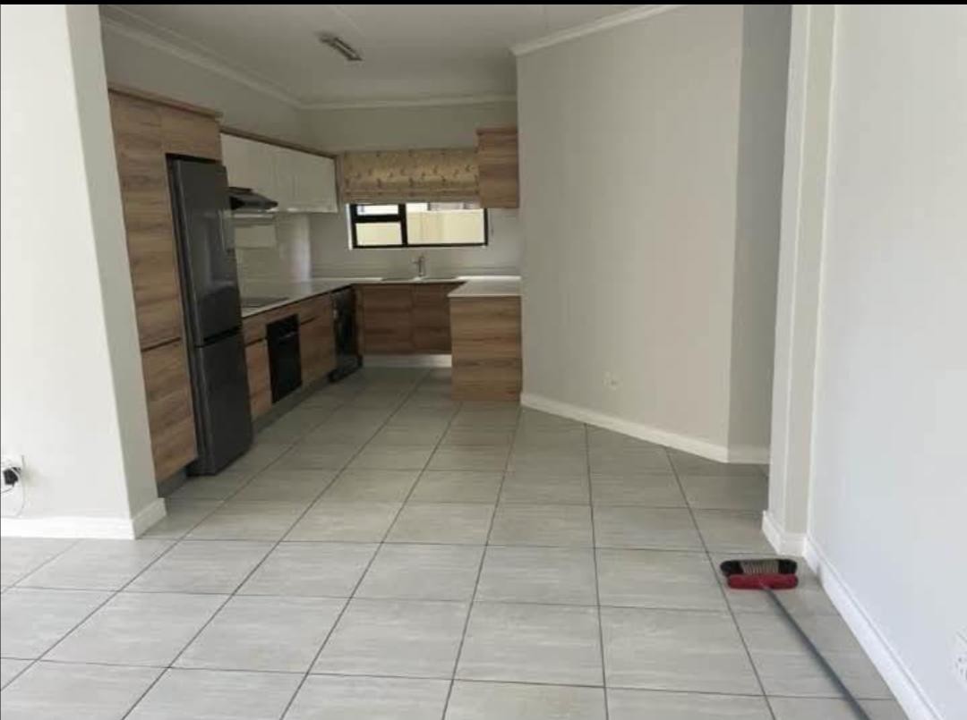 2 bed 2bath to rent in Waterfall ,Midrand