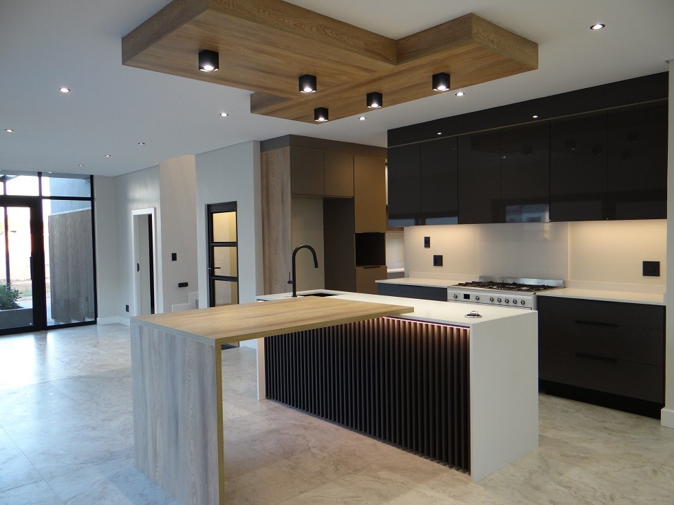 4 Bedroom House + 3 Garages and Study For Sale in Fountainbrook Estate, Midstream Estate, Centurion