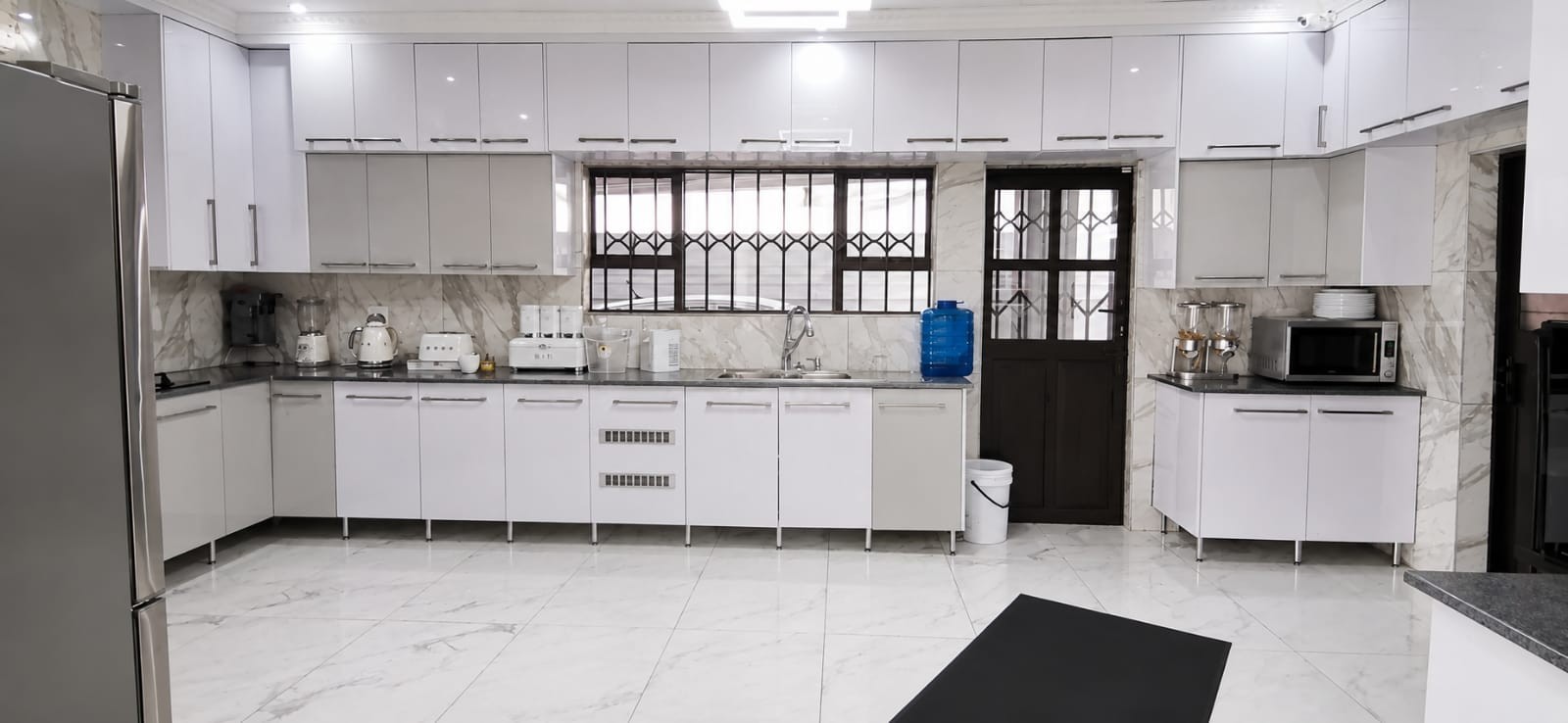 Modern Family Home with Excellent Security and Water-Saving Features
