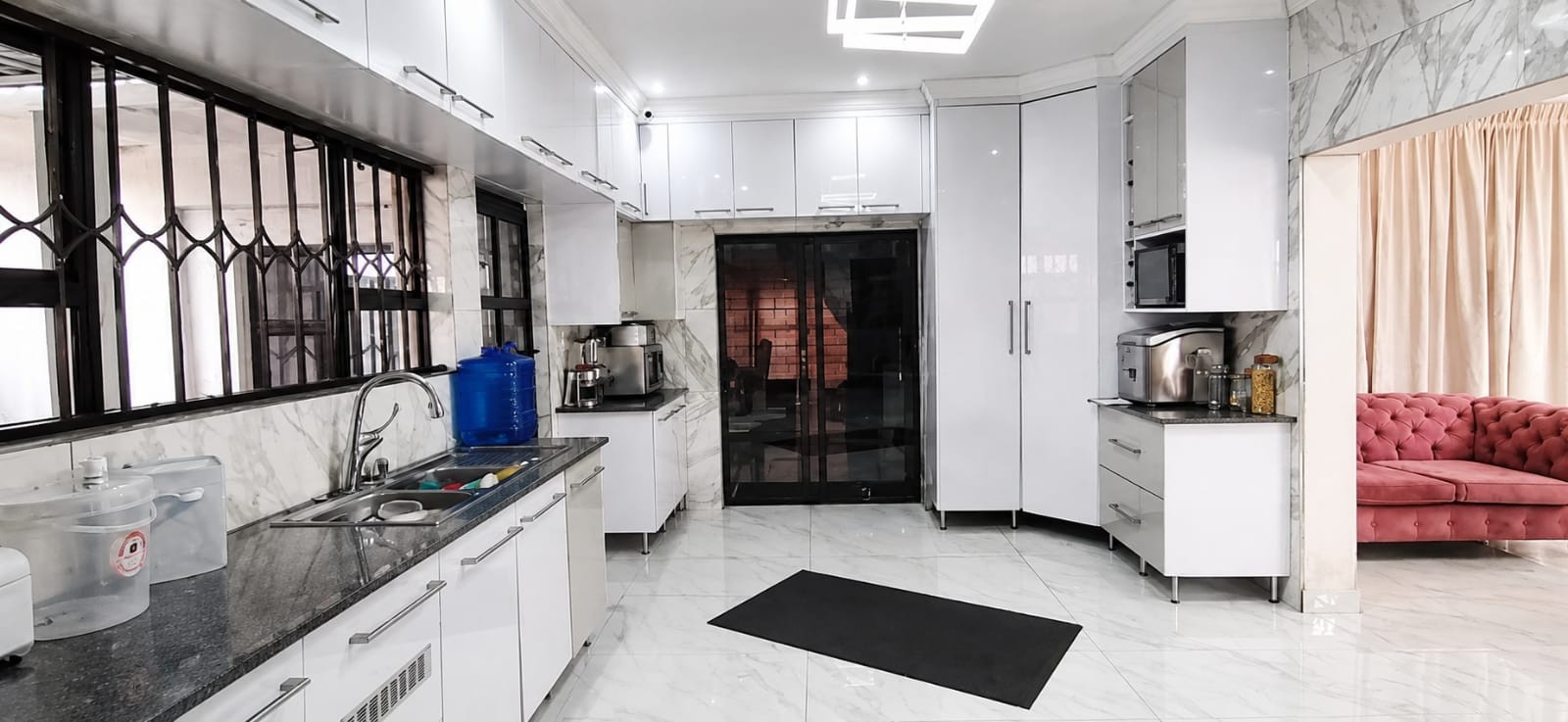 Modern Family Home with Excellent Security and Water-Saving Features