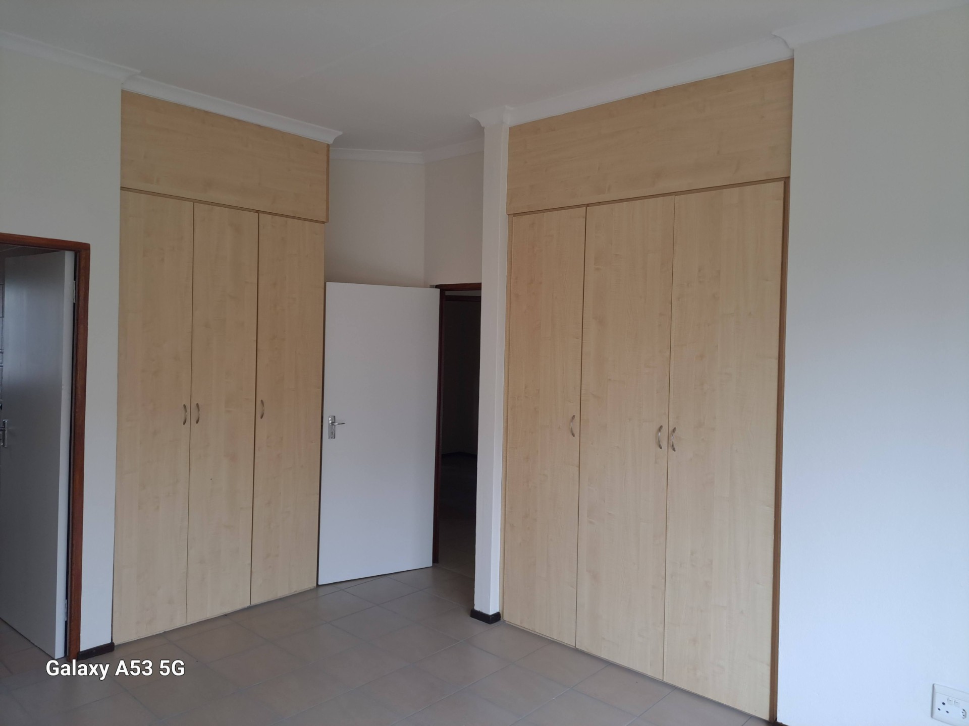 3 BEDROOMS 2 BATHROOMS.