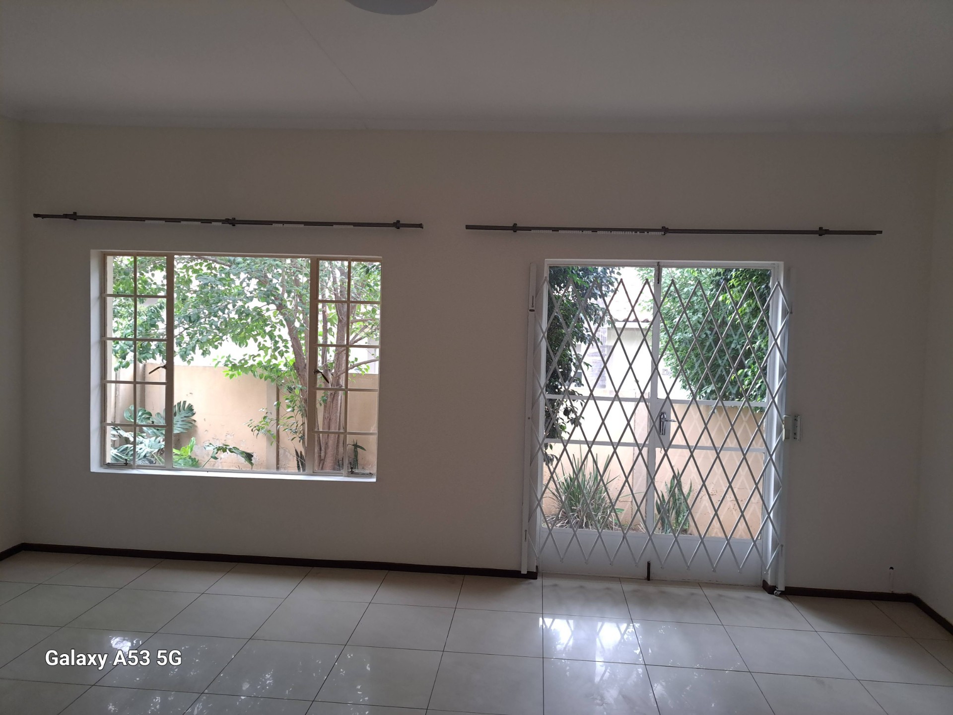 3 BEDROOMS 2 BATHROOMS.
