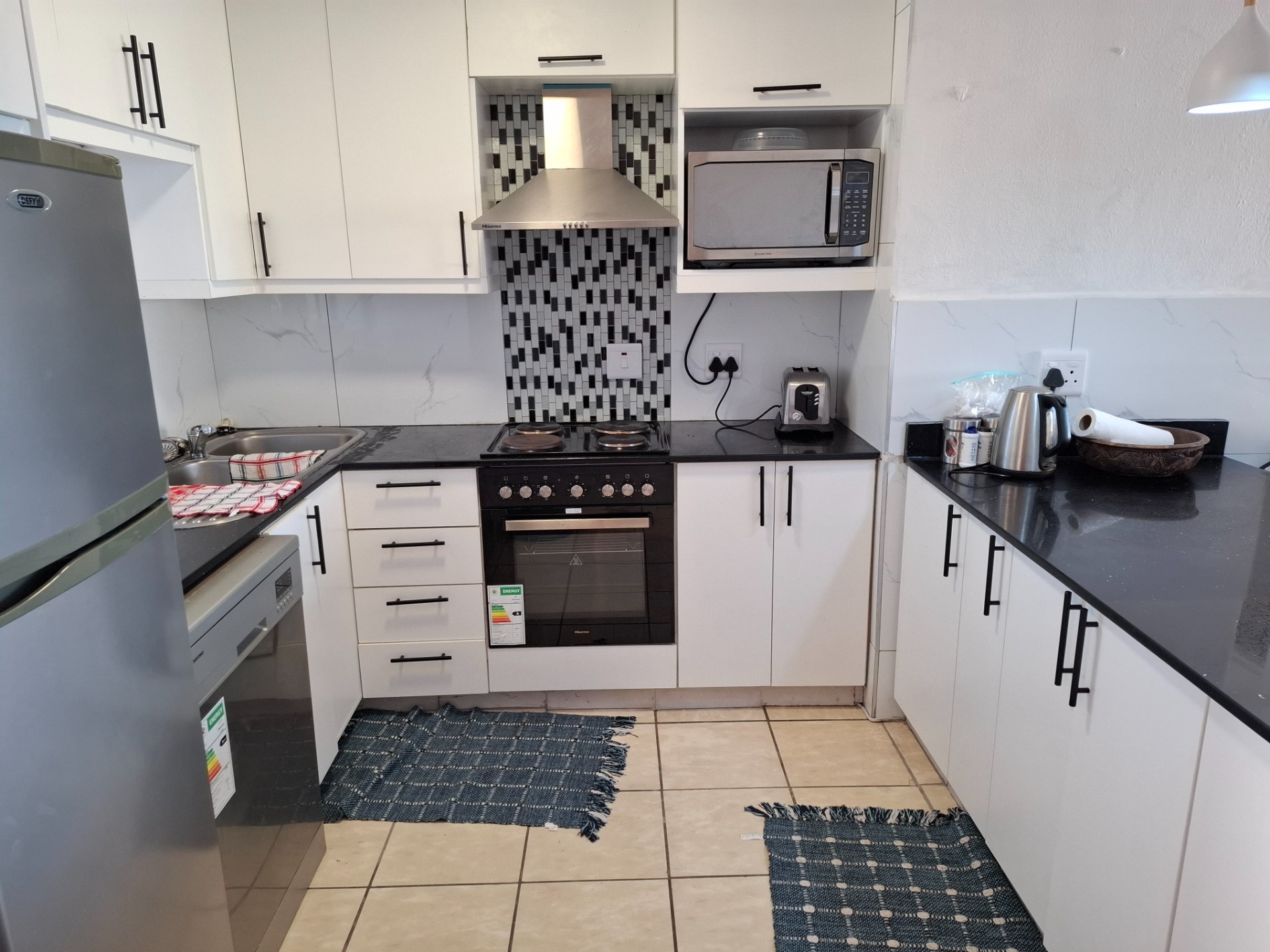 Apartment To Rent in Lawrence Rocks, Margate, KwaZulu Natal