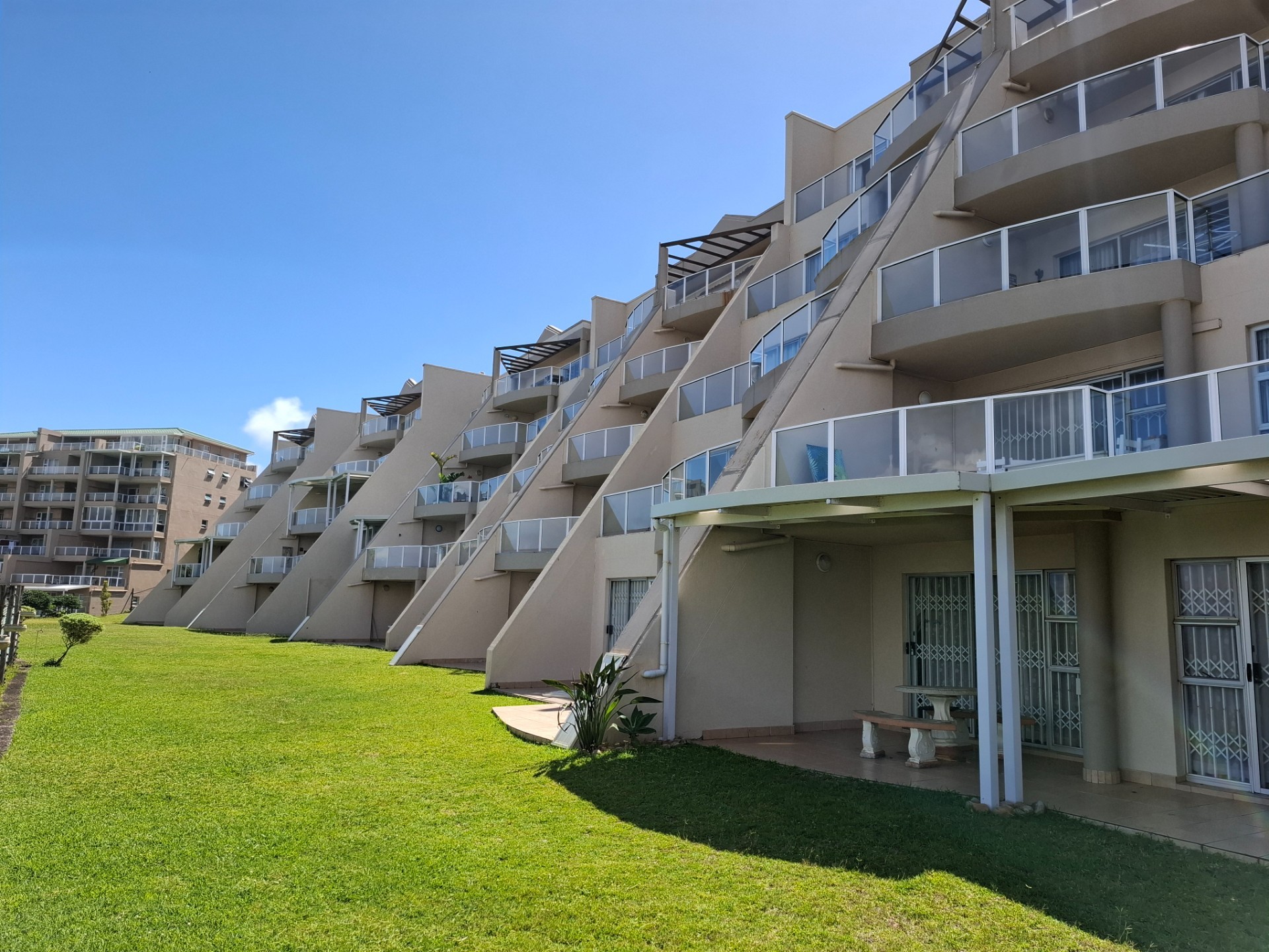 Apartment To Rent in Lawrence Rocks, Margate, KwaZulu Natal