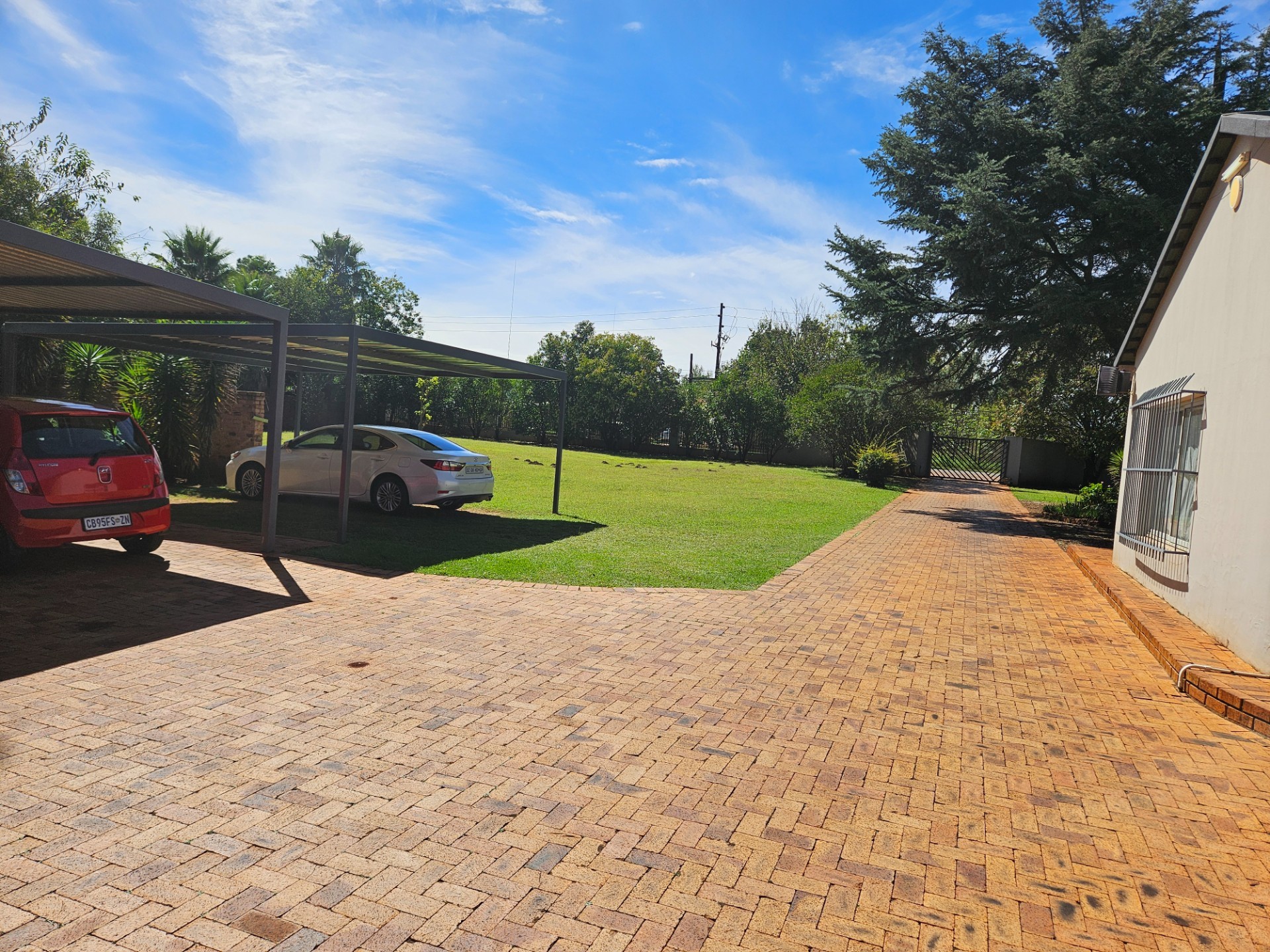 Small Holding For Sale in Raslou AH, Centurion