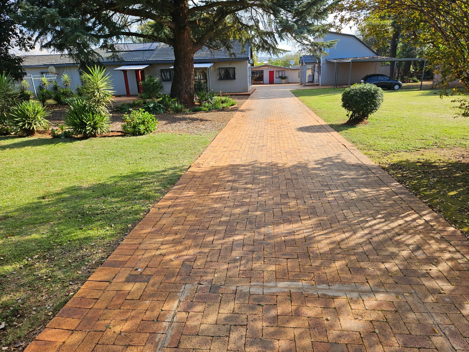 Small Holding For Sale in Raslou AH, Centurion