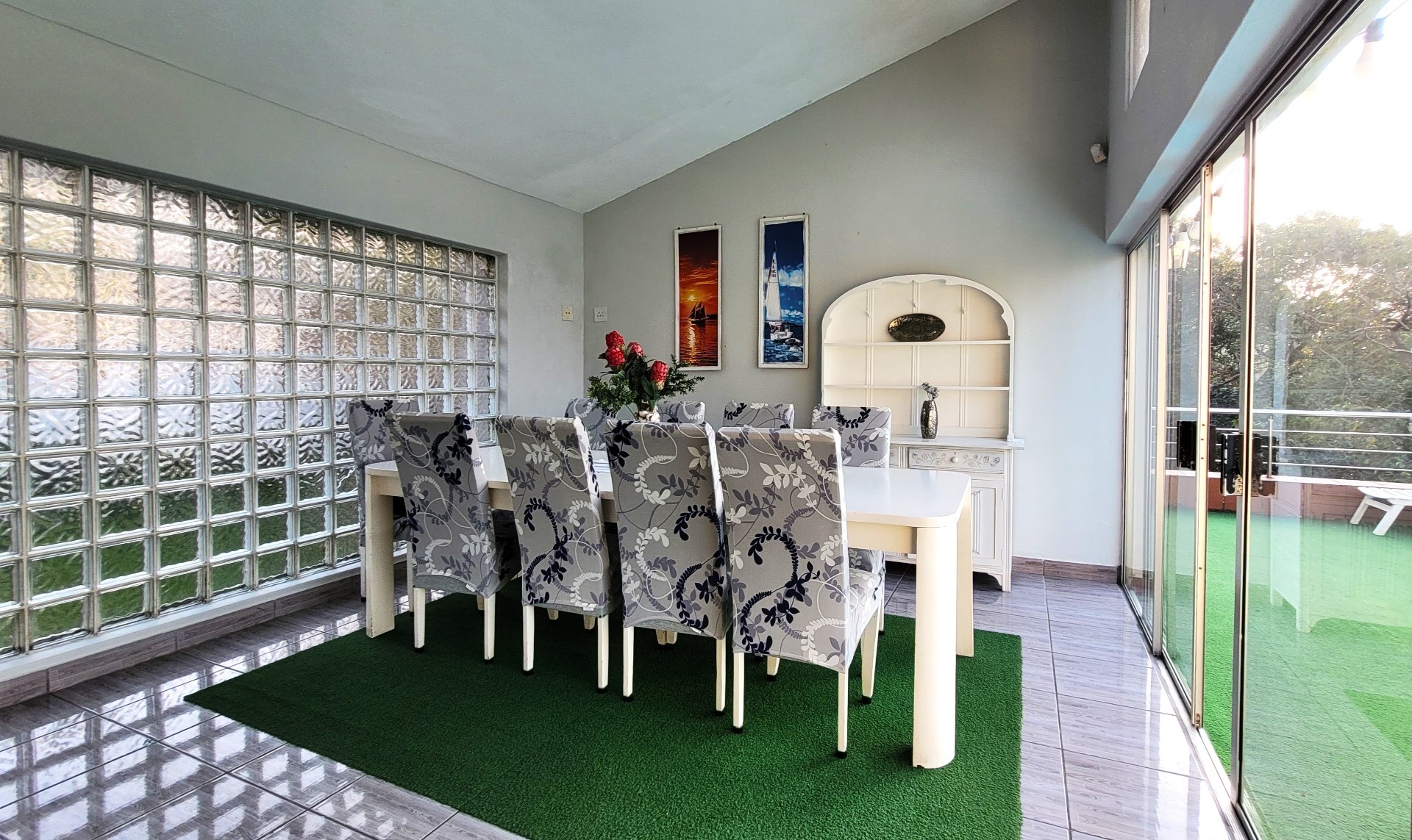 "8 Bedroom Coastal Home with 3 Flats, Borehole and Spectacular Sea Views"