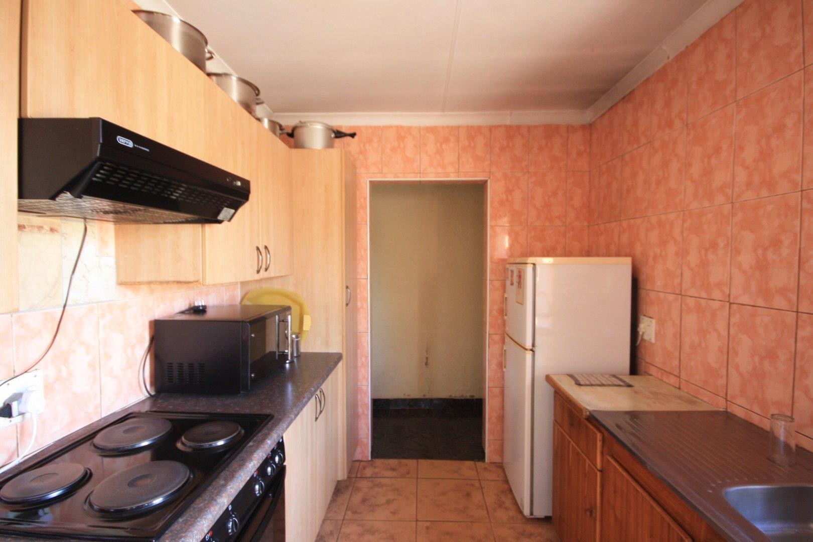 Family home in desirable area!
