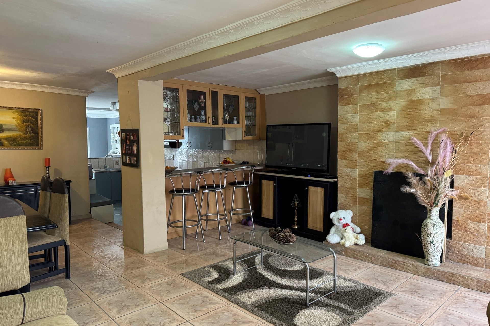Spacious Home with Income Potential in Malibu Village!