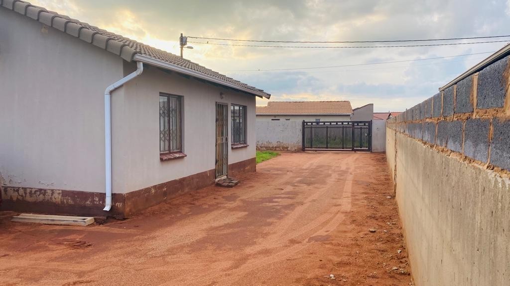 House To Rent in Protea Glen, Soweto