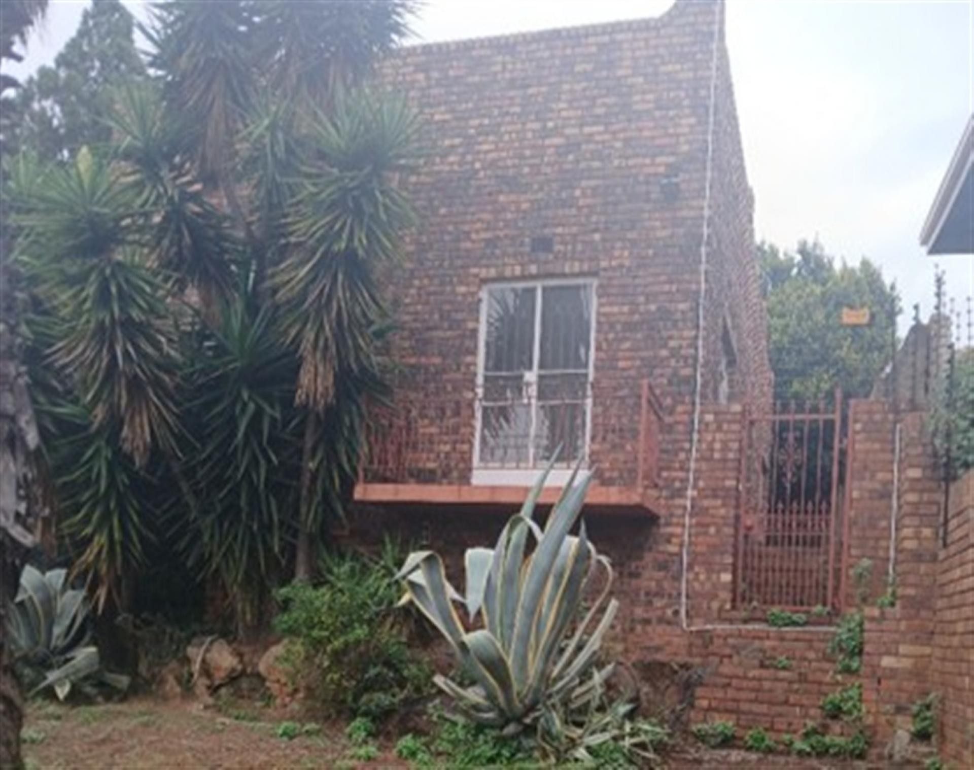 House For Sale in Bassonia, Johannesburg