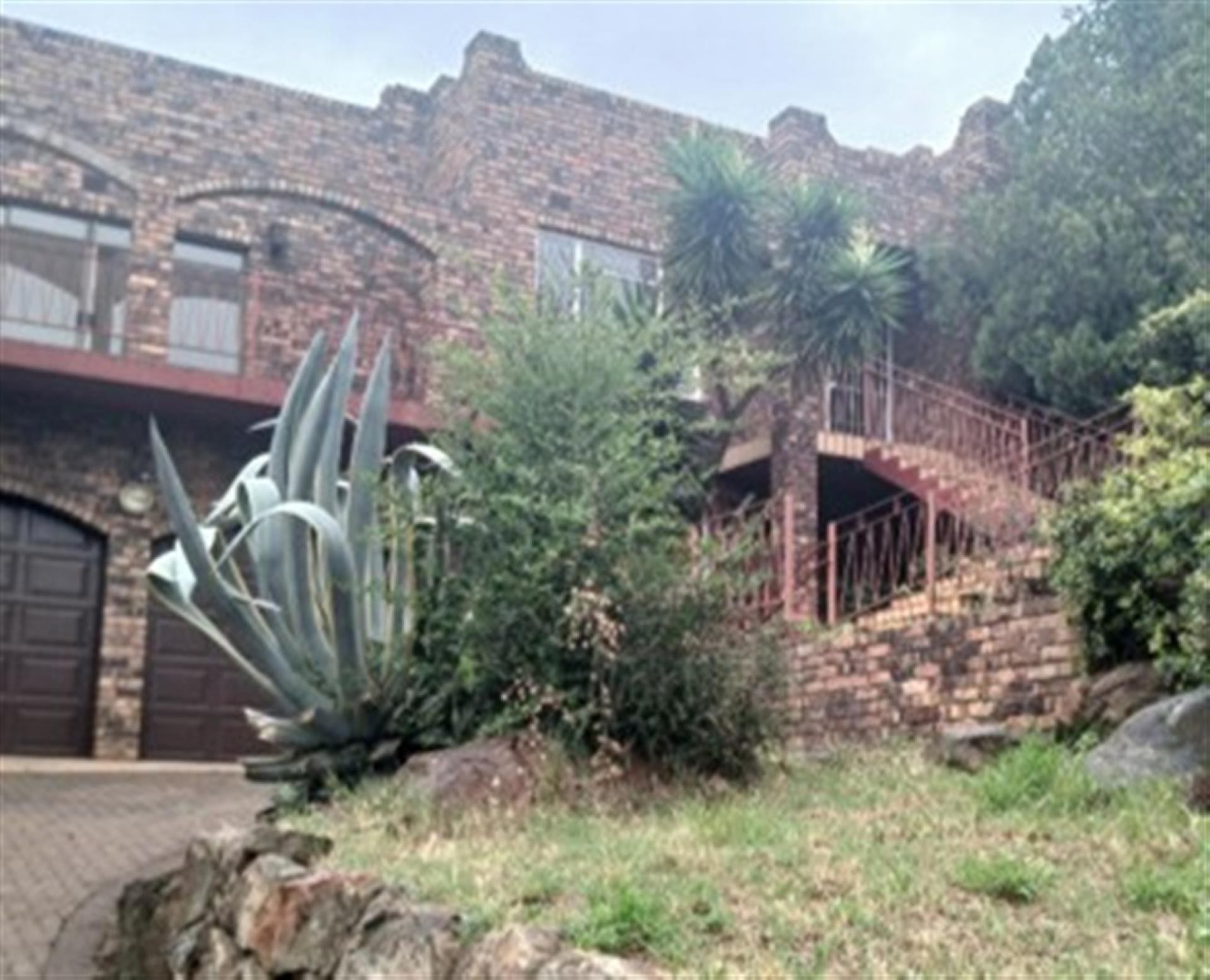 House For Sale in Bassonia, Johannesburg