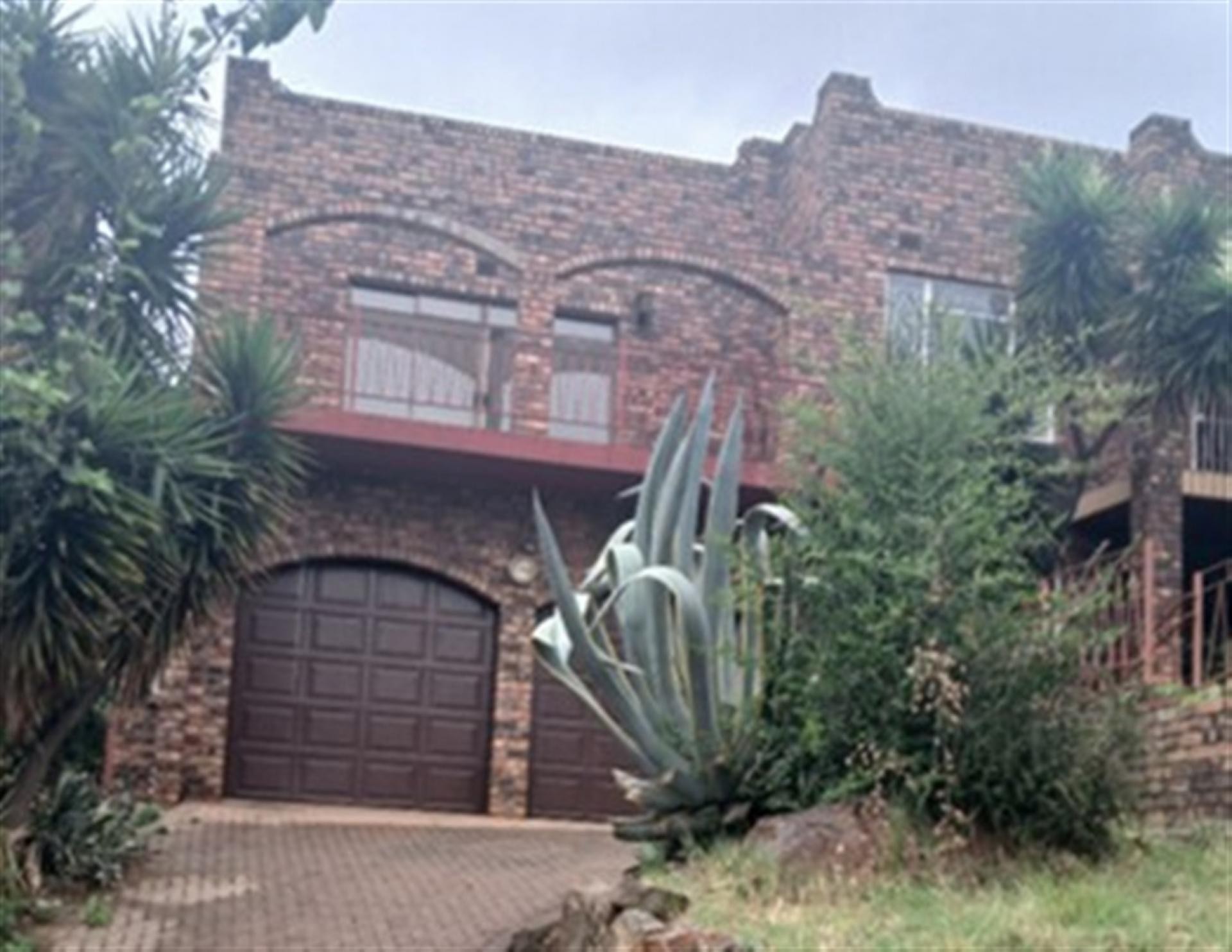 House For Sale in Bassonia, Johannesburg