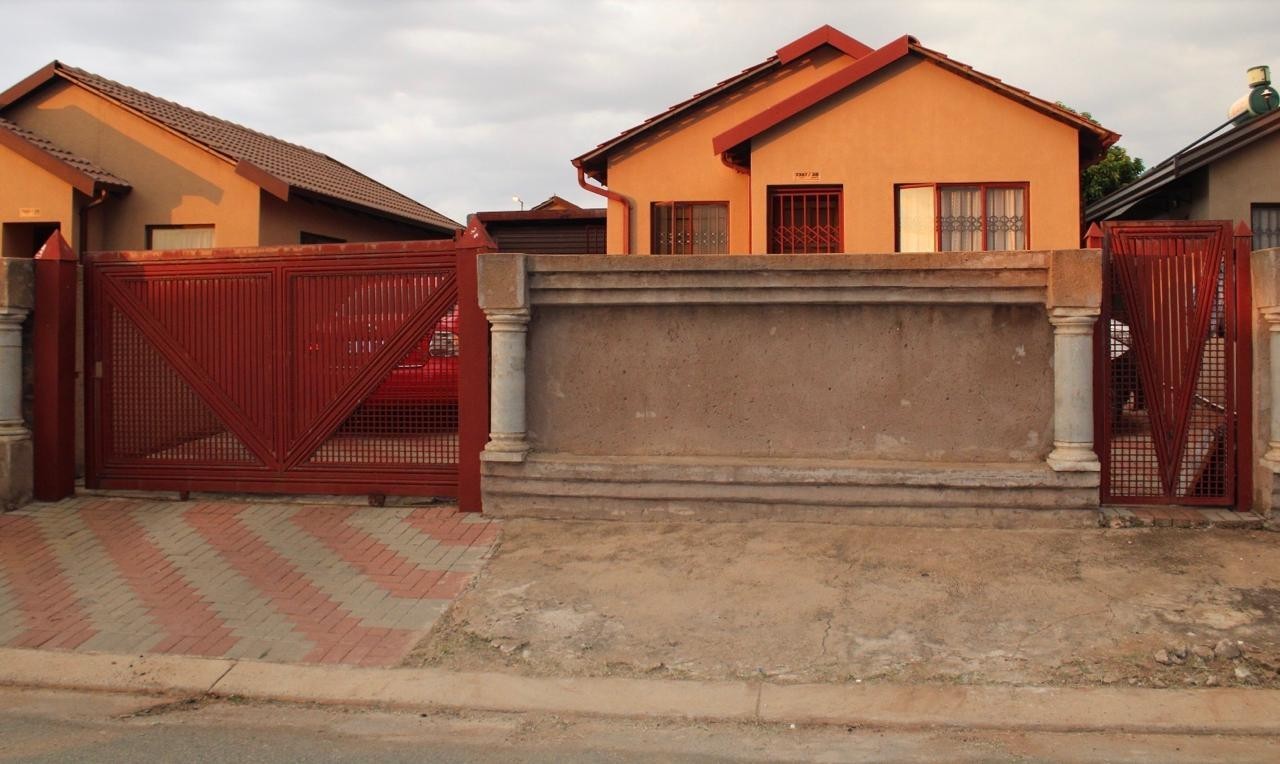 3 Bedroom House For Sale in Soshanguve East Ext 5, Soshanguve East, Soshanguve