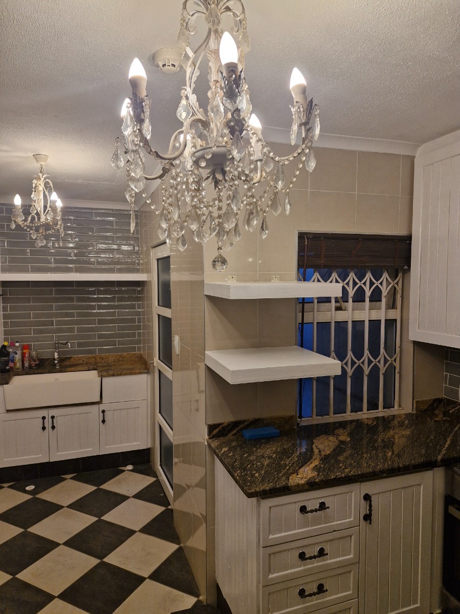 Townhouse for rent in North Riding, Randburg, 224 m²