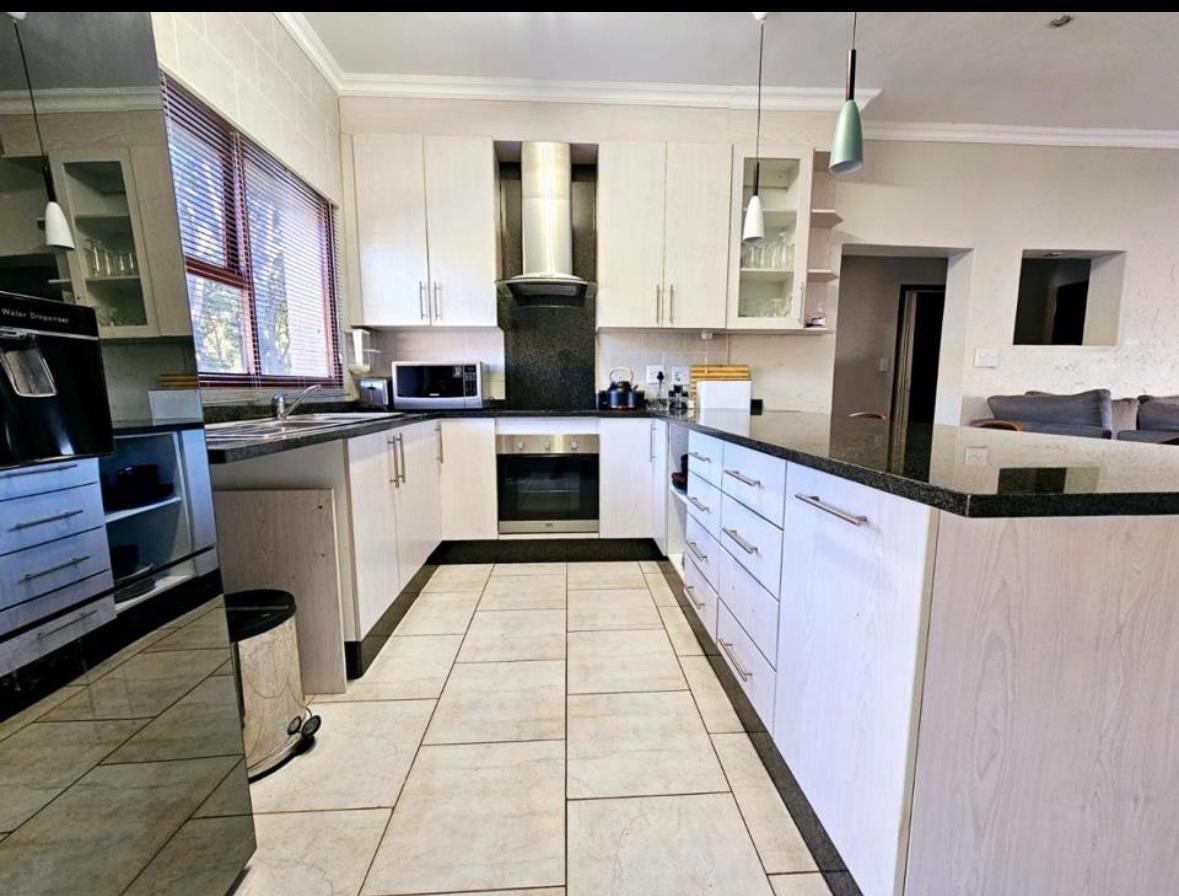 Apartment For Sale in Key West Estate, Hartbeespoort, North West