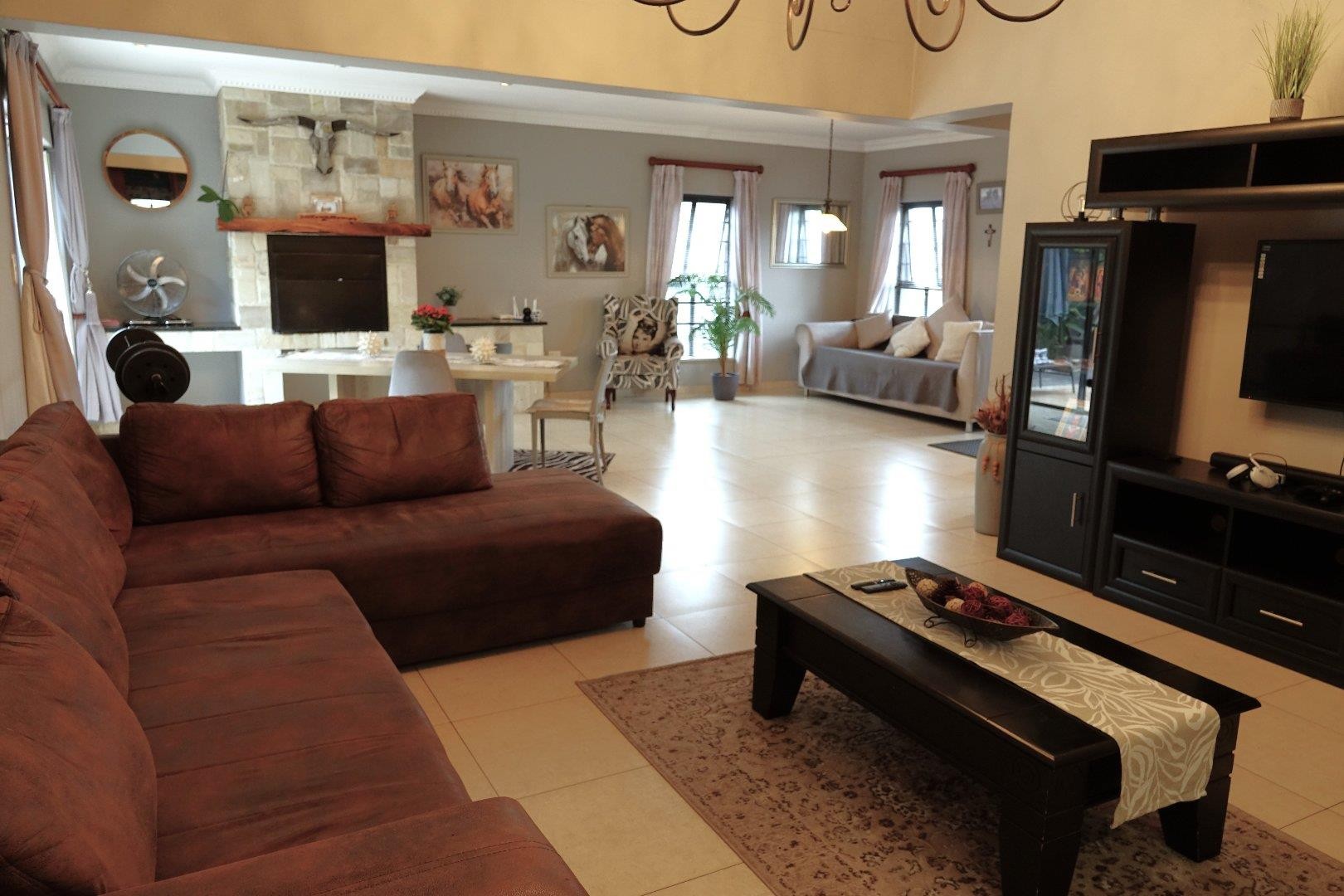 House For Sale in Bluewater Bay, Saldanha