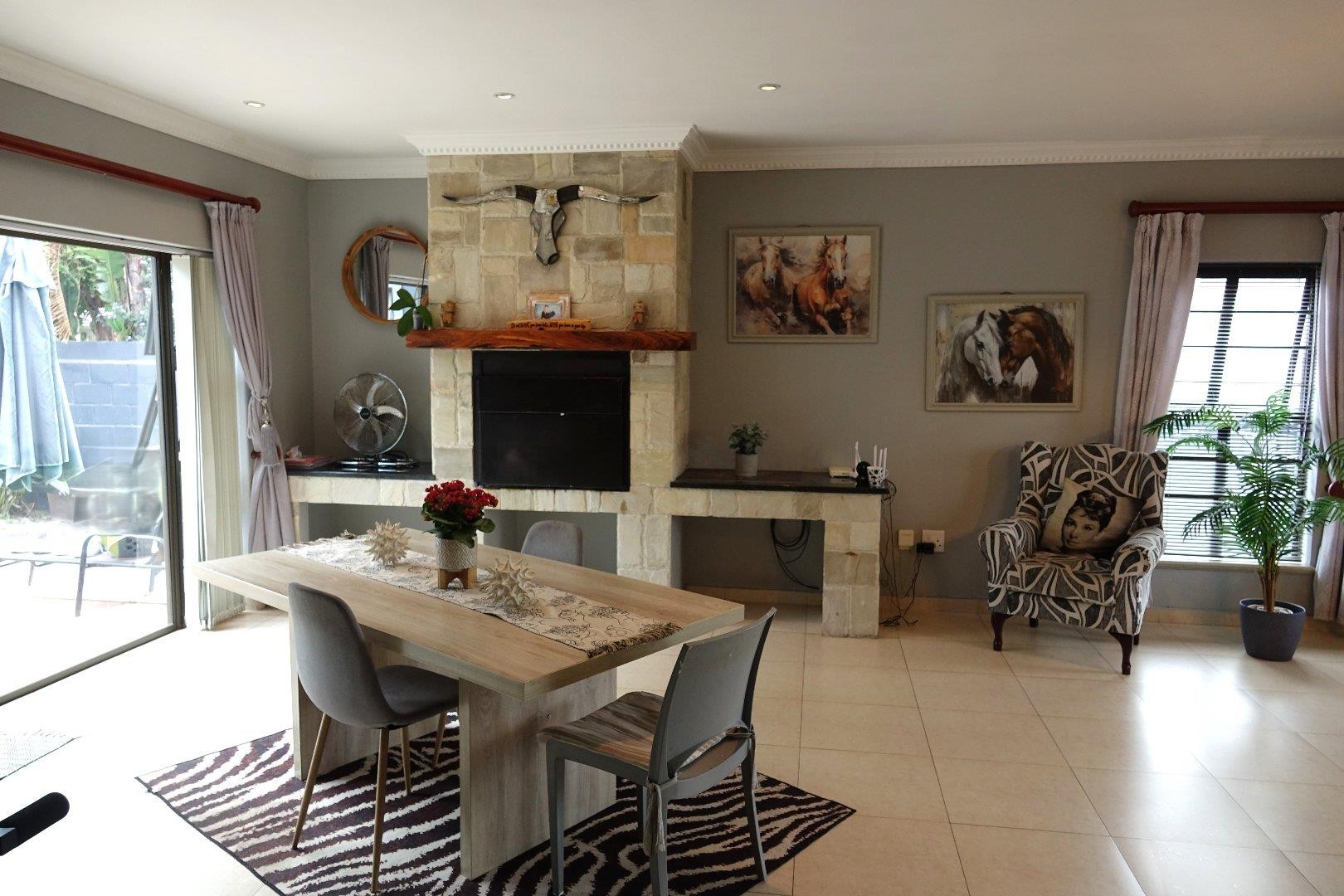House For Sale in Bluewater Bay, Saldanha