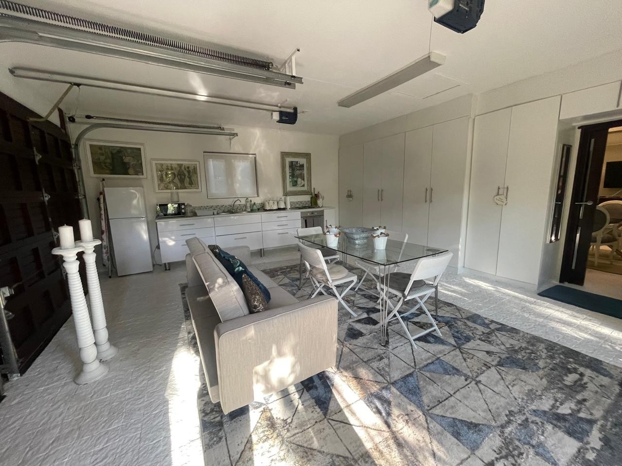 Fully Furnished, Cottage To Rent in White River Country Estate