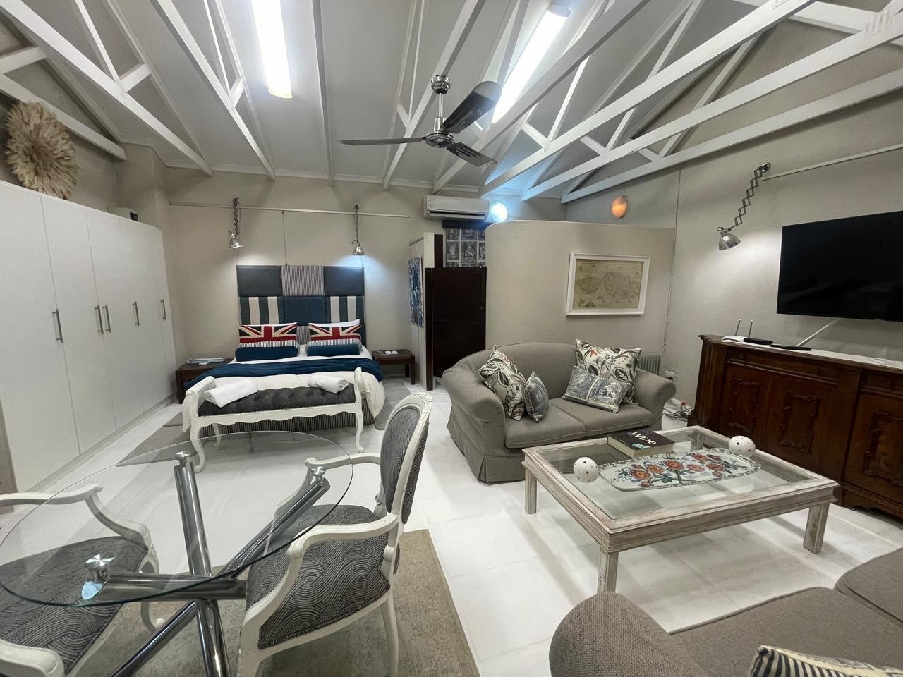 Fully Furnished, Cottage To Rent in White River Country Estate