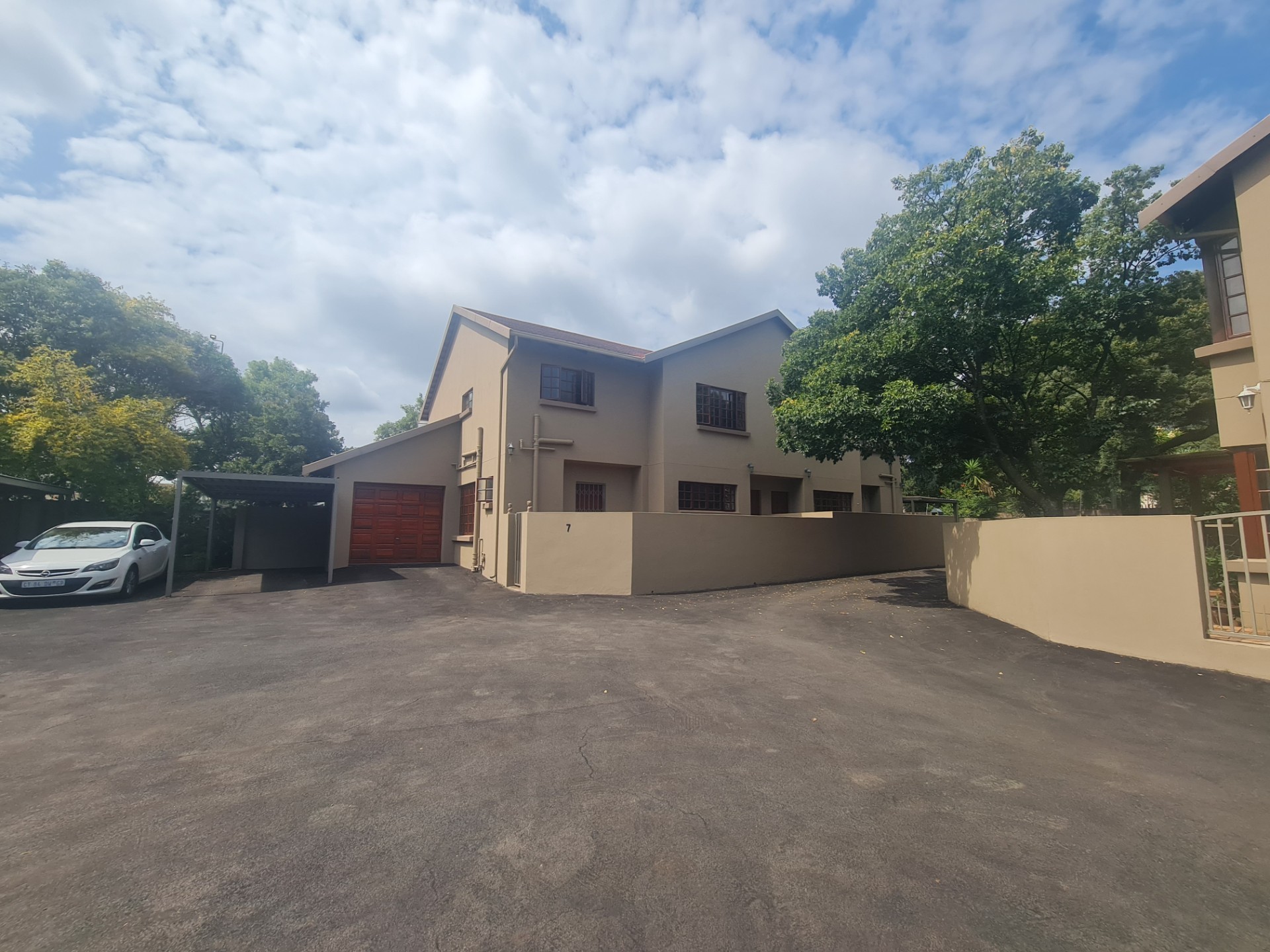 Townhouse for sale in Florida Park, Roodepoort, 178 m²