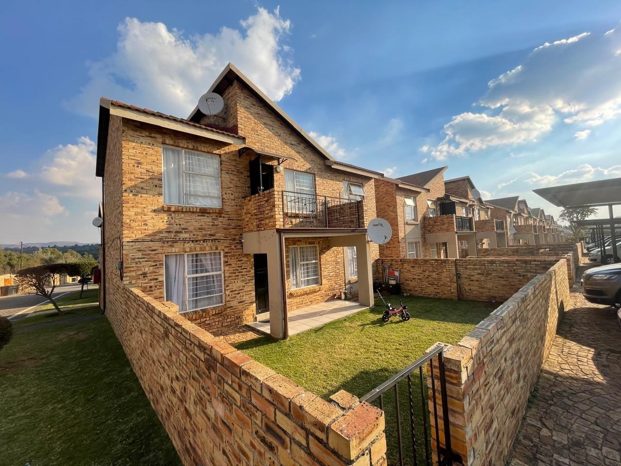 2 Bedroom,2 Bathroom Apartment