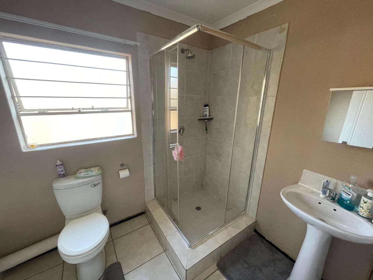 2 Bedroom,2 Bathroom Apartment