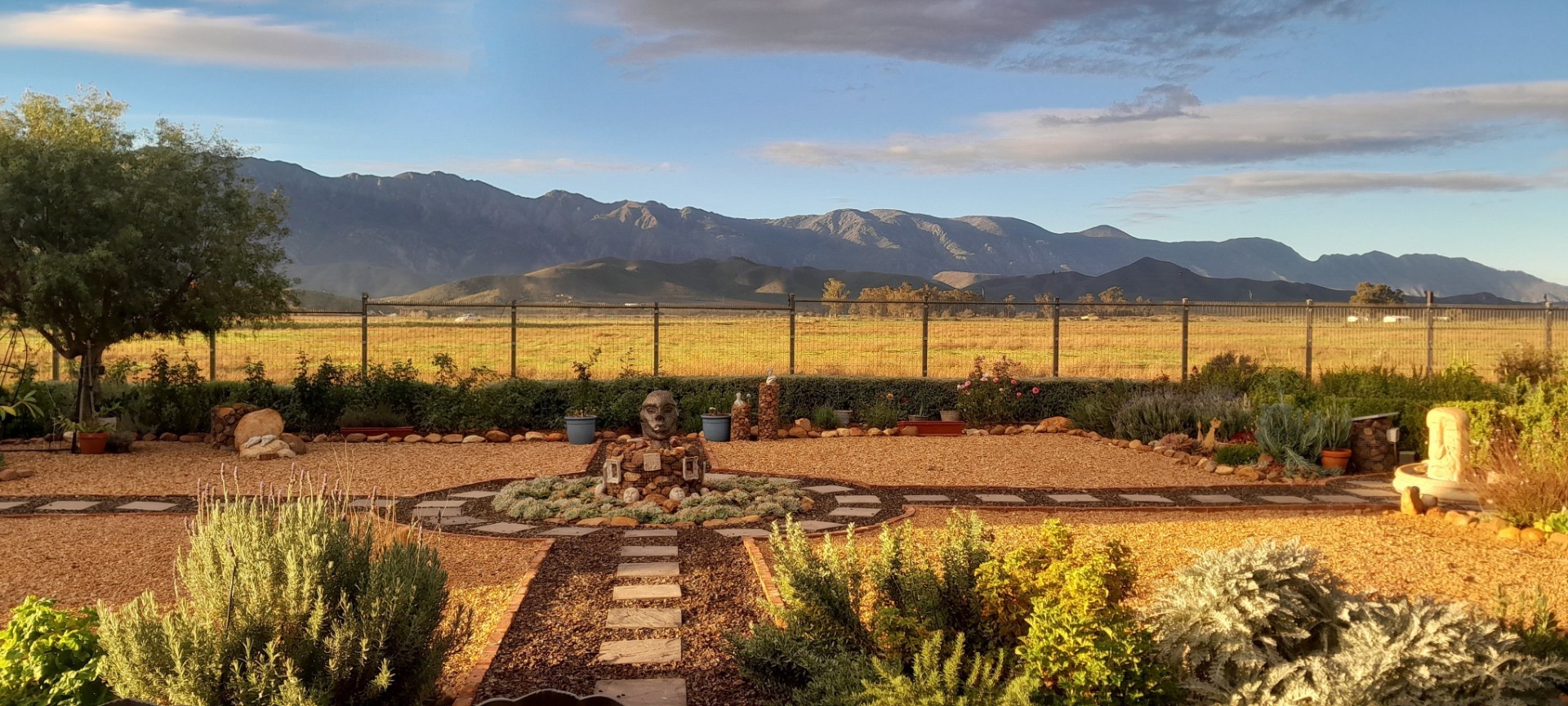 Golden Mountain Vistas on a Country Horizon - Join the Club!
