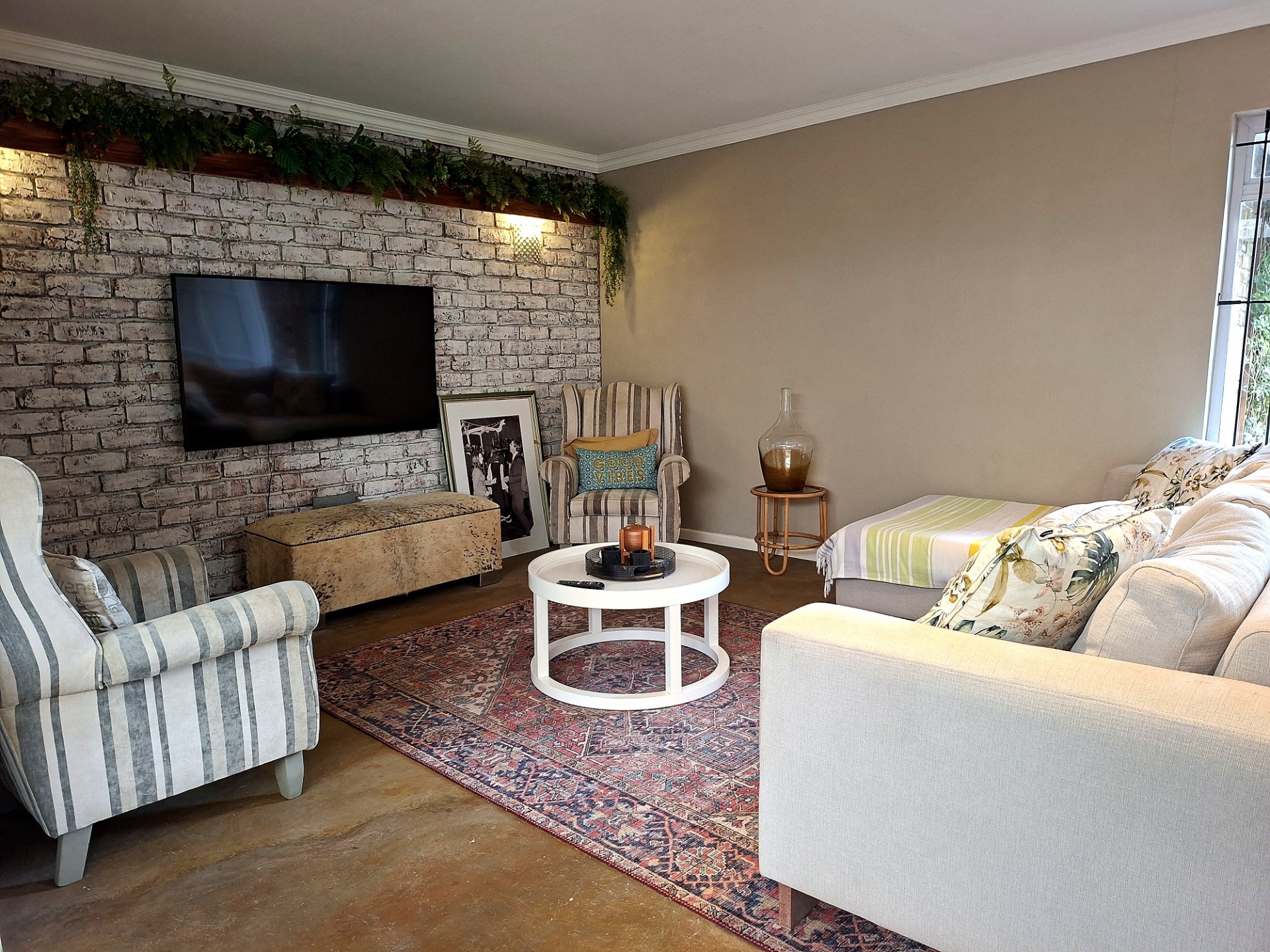 UNDER OFFER by Andre Theron Realtor / Modern Entertainer’s Home with Garage and Extra Parking
