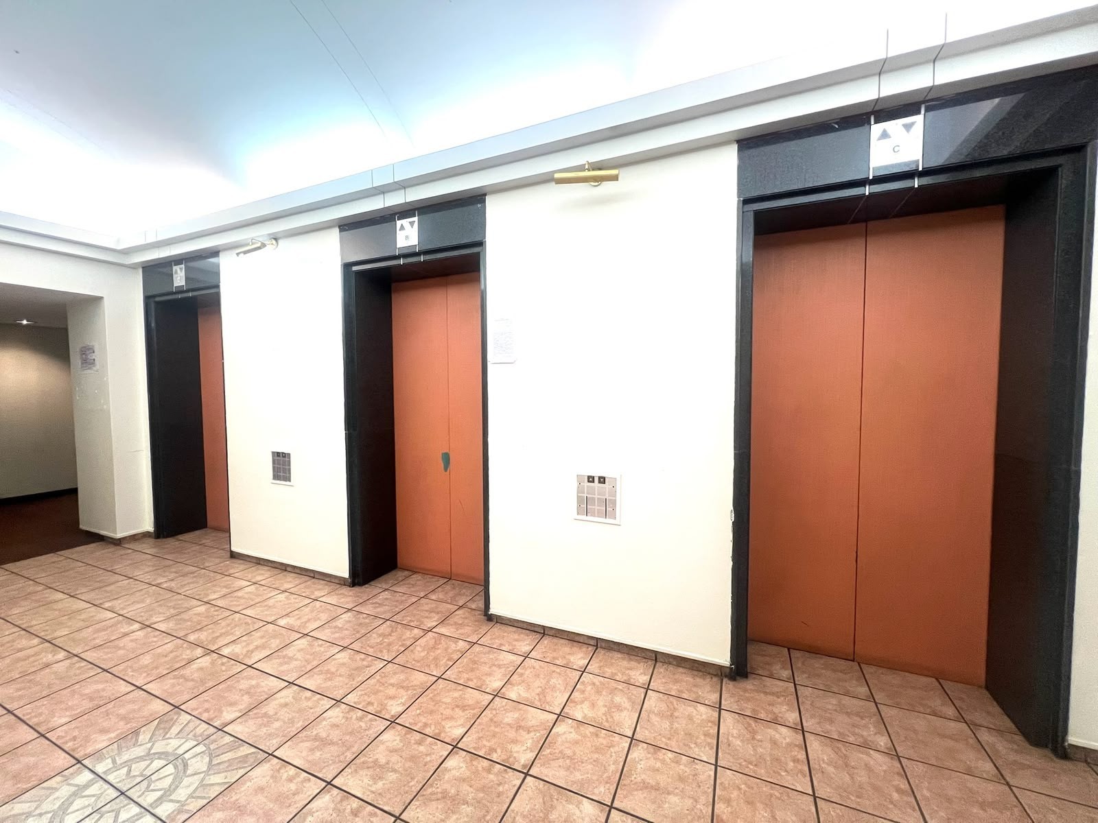 Studio Apartment for rent in Marshalltown, Johannesburg, 42 m²
