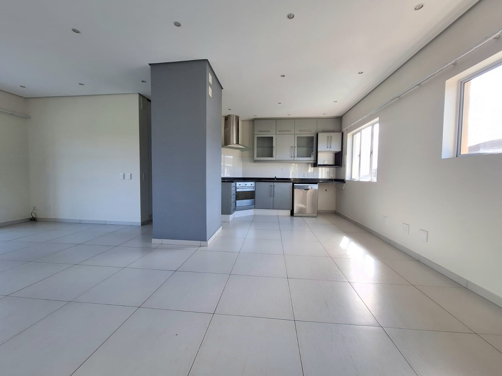 Spacious 2Bed 2Bath Apartment with Forest Views