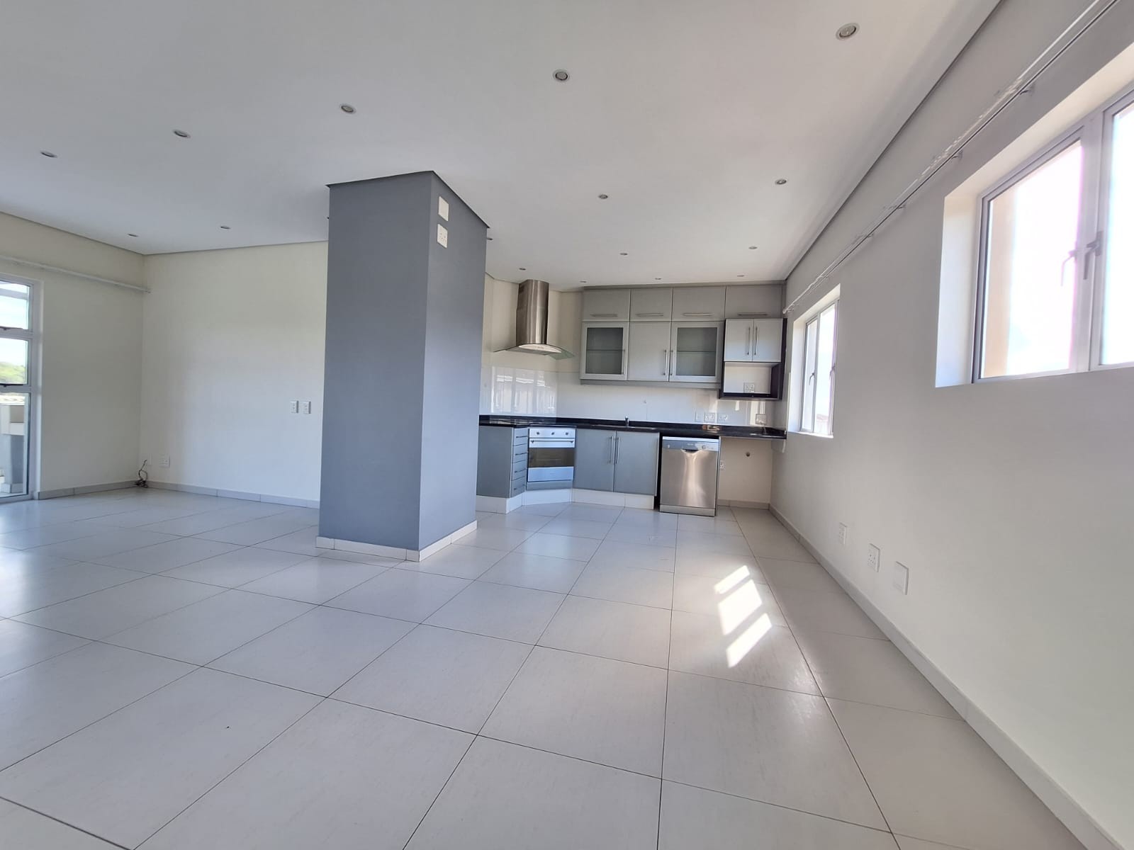 Spacious 2Bed 2Bath Apartment with Forest Views