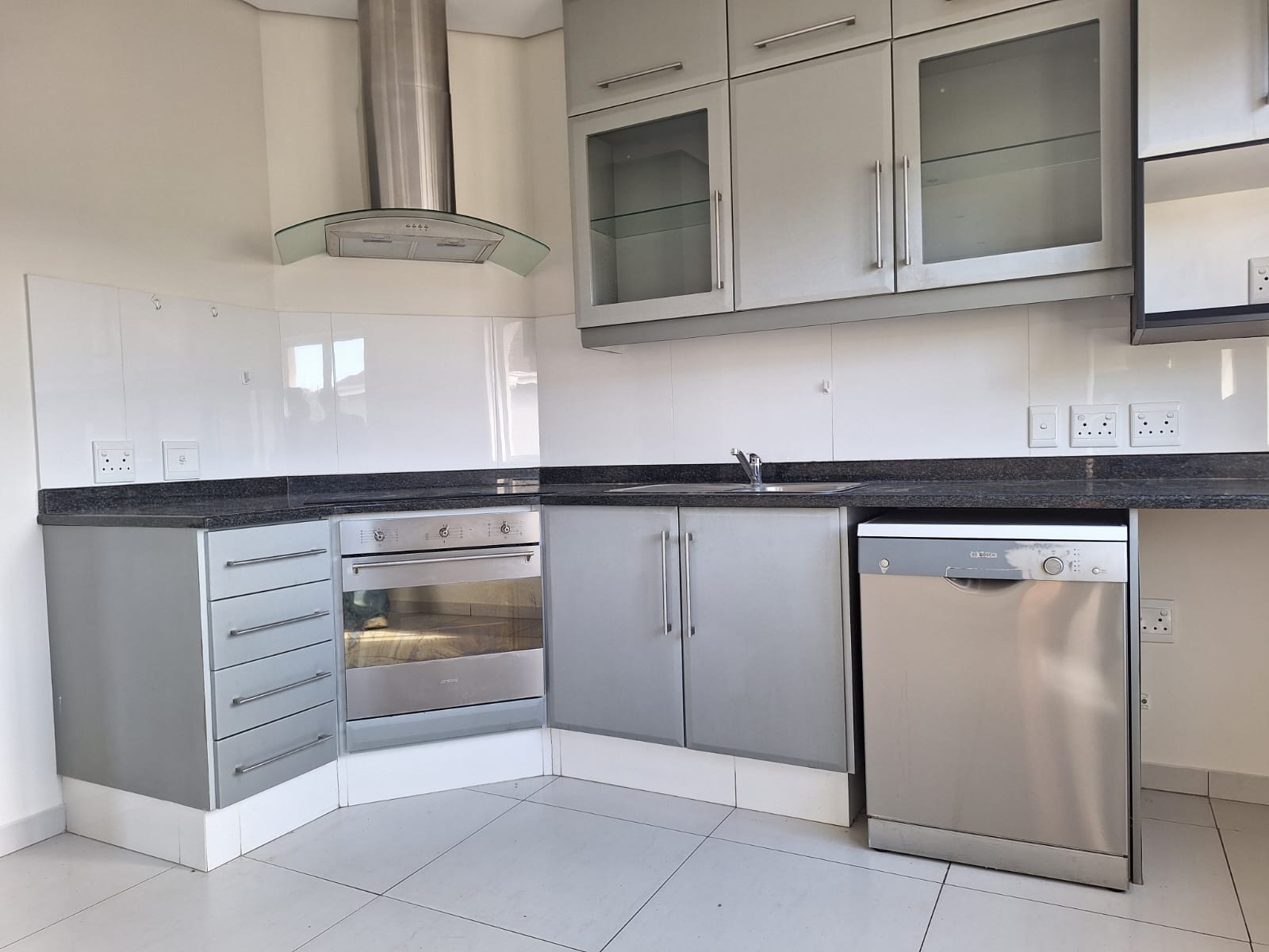 Spacious 2Bed 2Bath Apartment with Forest Views