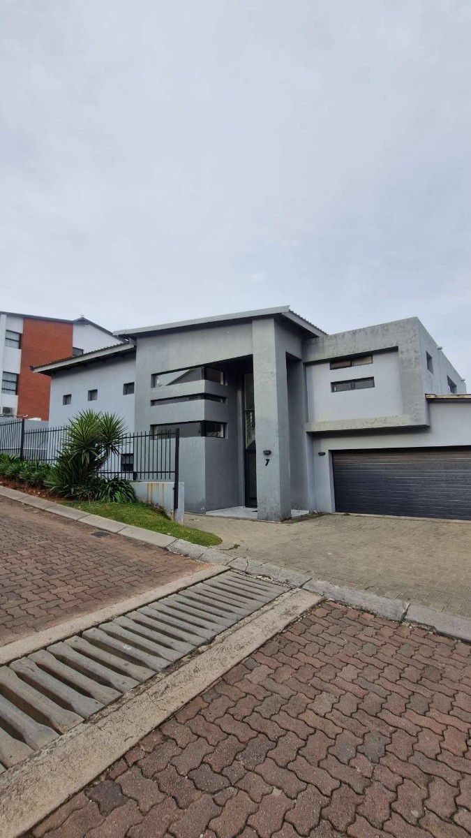Modern Family Home in Northcliff with Exceptional Space and Potential Standard Bank Easy Sell