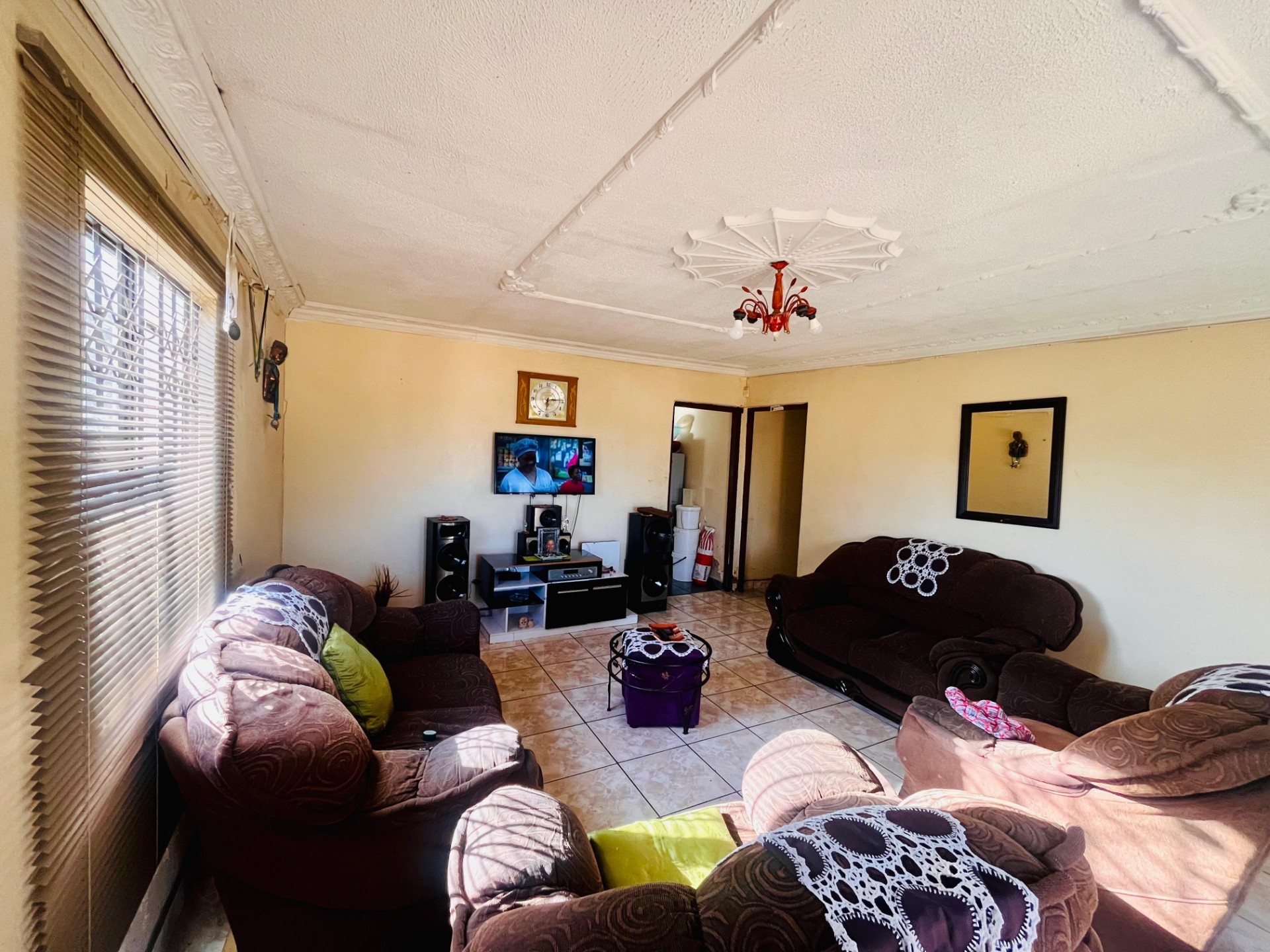 Bondable 3-bedroom house