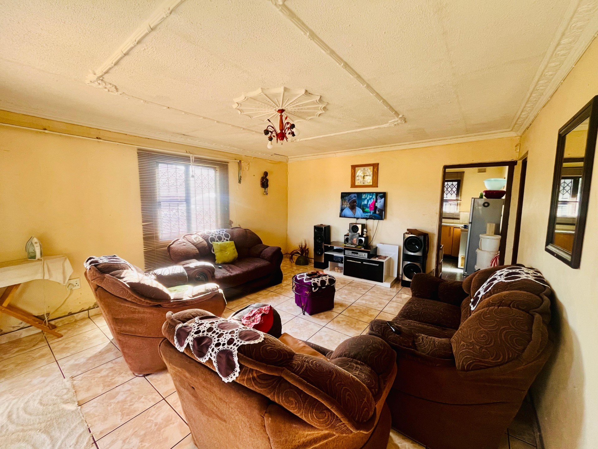 Bondable 3-bedroom house