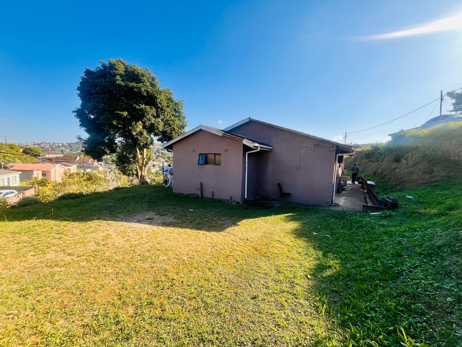 Bondable 3-bedroom house