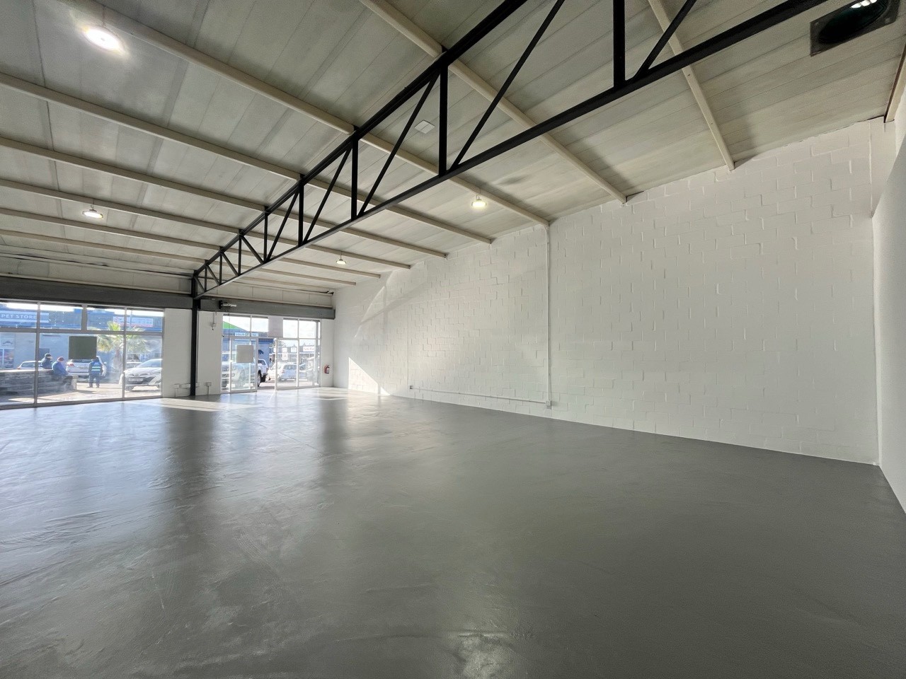 183m² Retail / Showroom Space TO LET | Okavango Junction | Brackenfell
