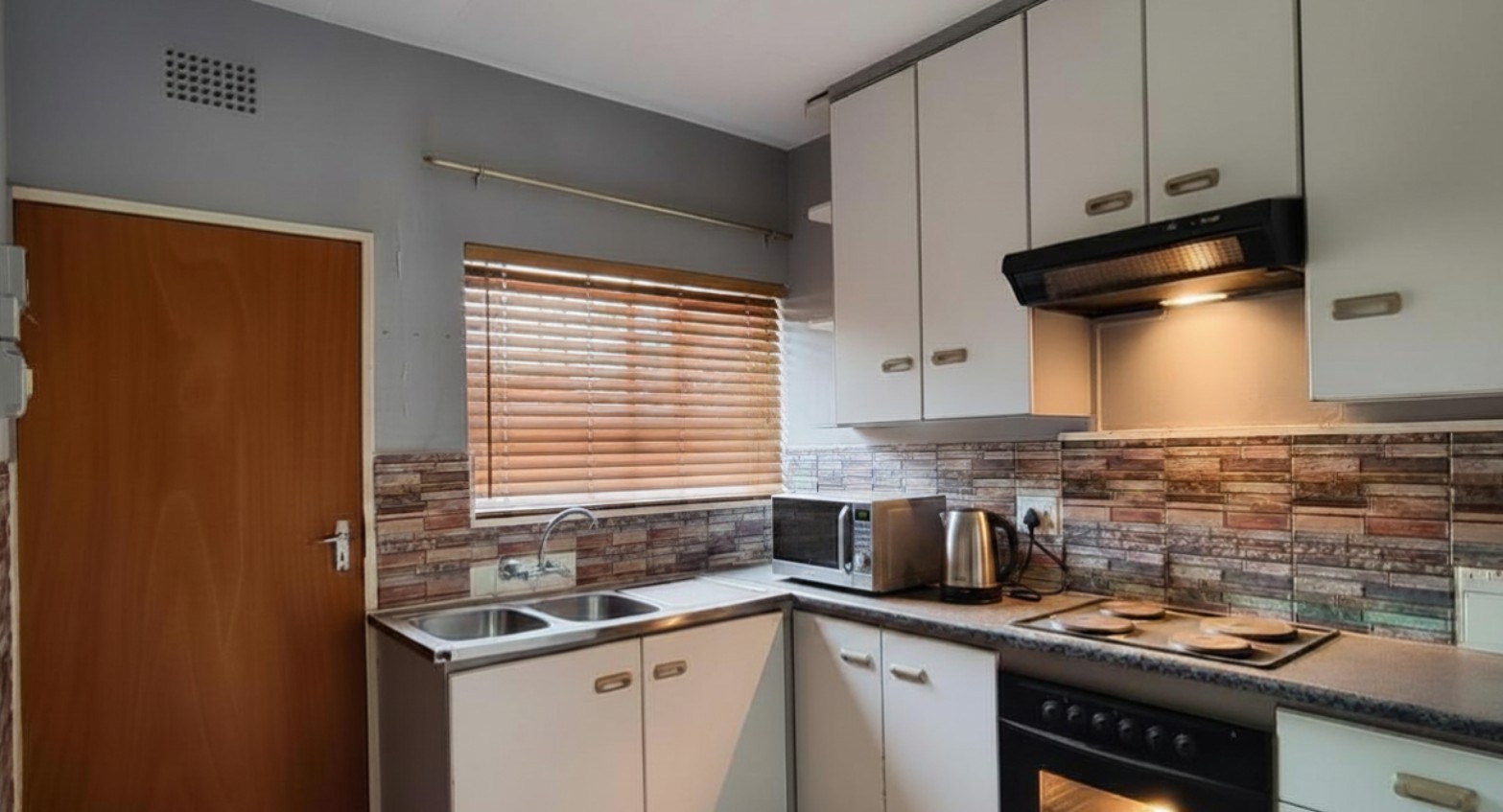 2 bed Apartment For Sale in Brenton, Boksburg R650 000.