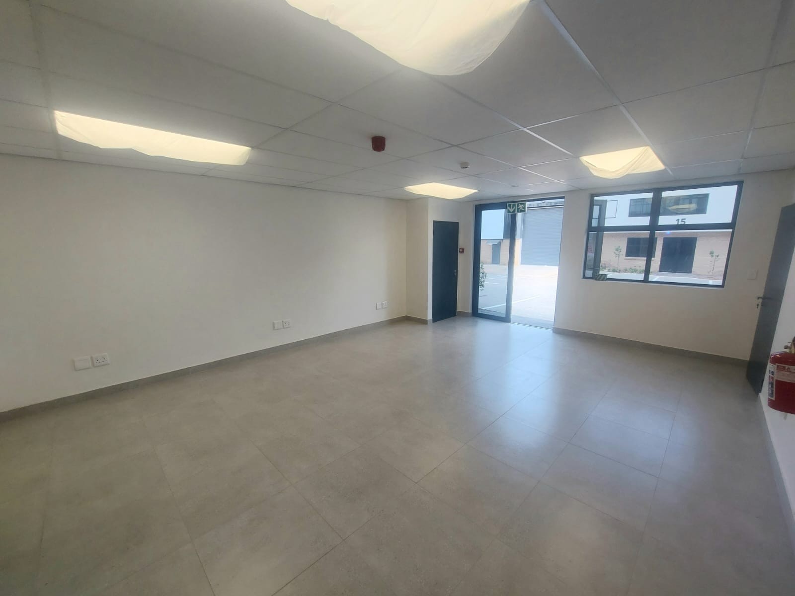 Brand-New 558m² Industrial Warehouse To Let in Samrand