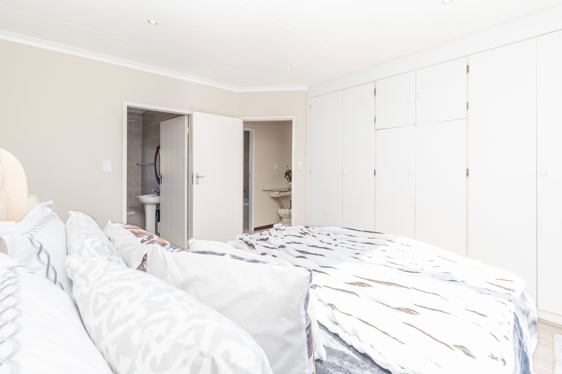 Warm, Spacious Family Living in a Secure Northgate Estate
