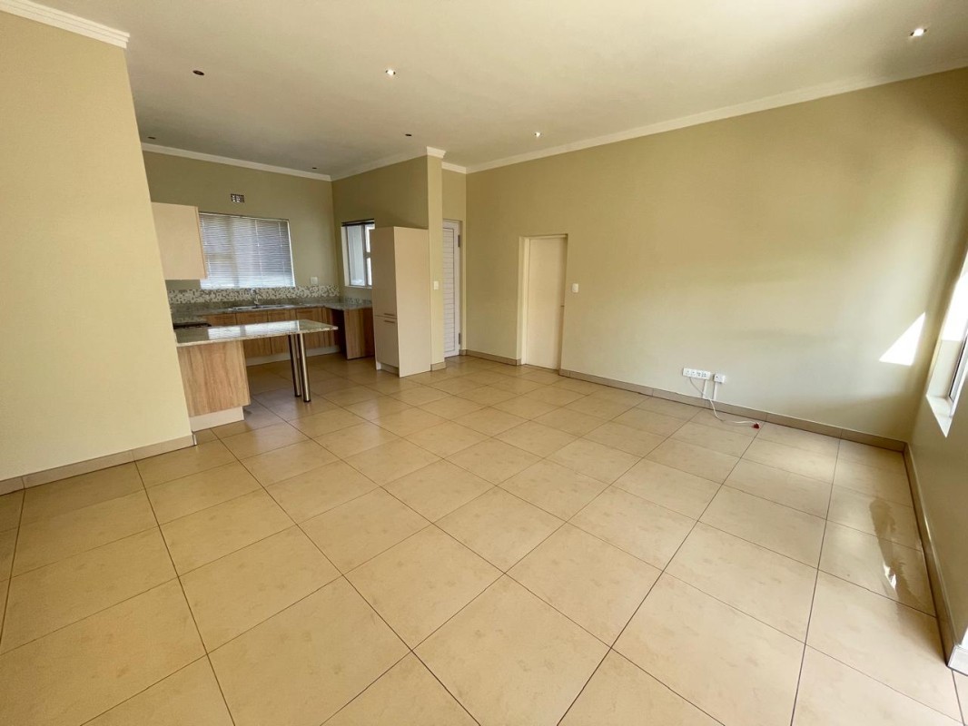 Ground floor 3 bedroom simplex for Sale in secure estate.