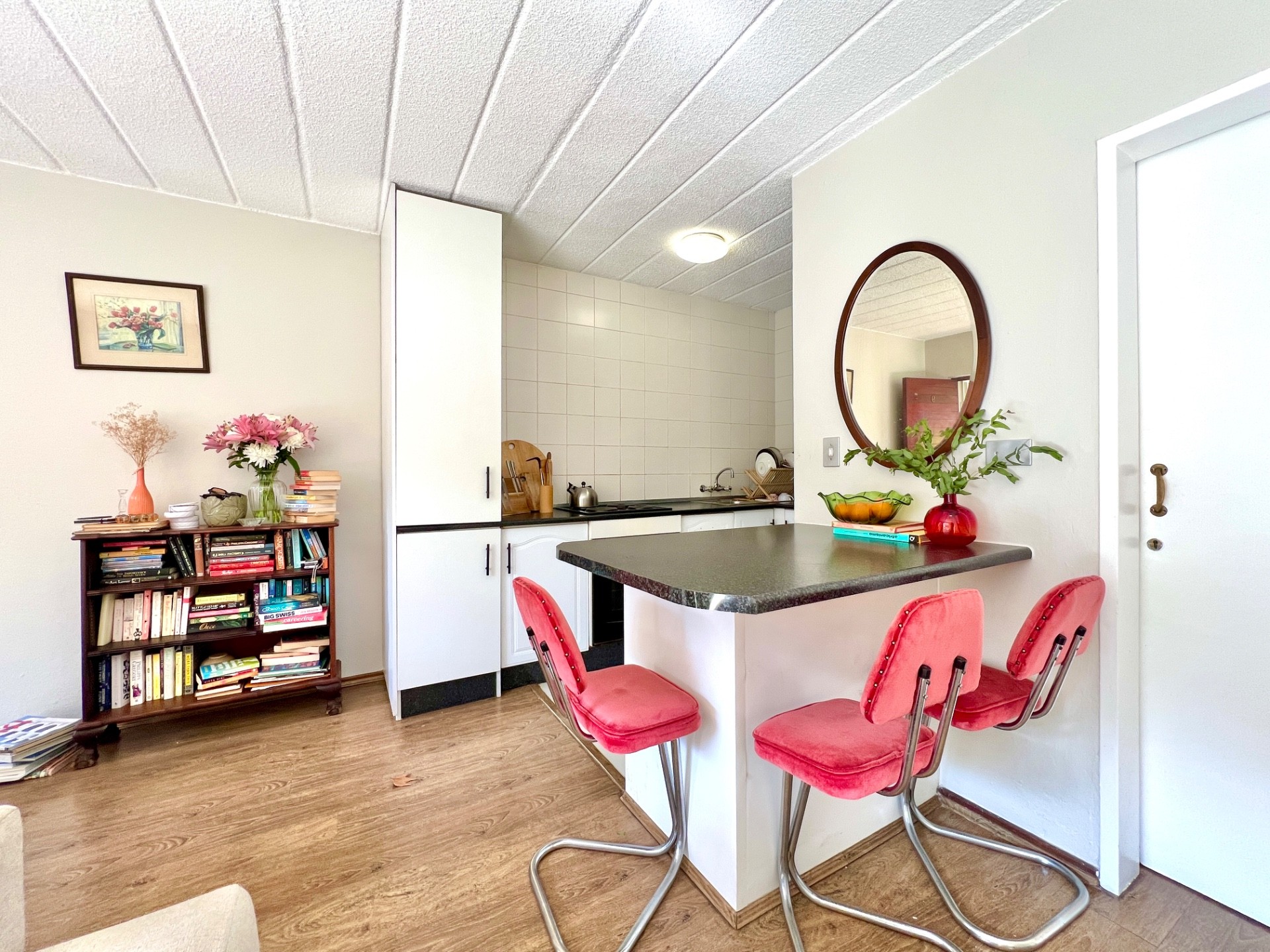 1 Bed Ground Floor Apartment For Sale in Parkwood!